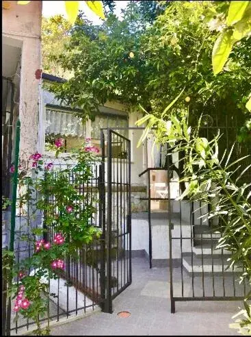 GARDEN HOUSE Apartments in Naples GARDEN HOUSE Apartments in Naples