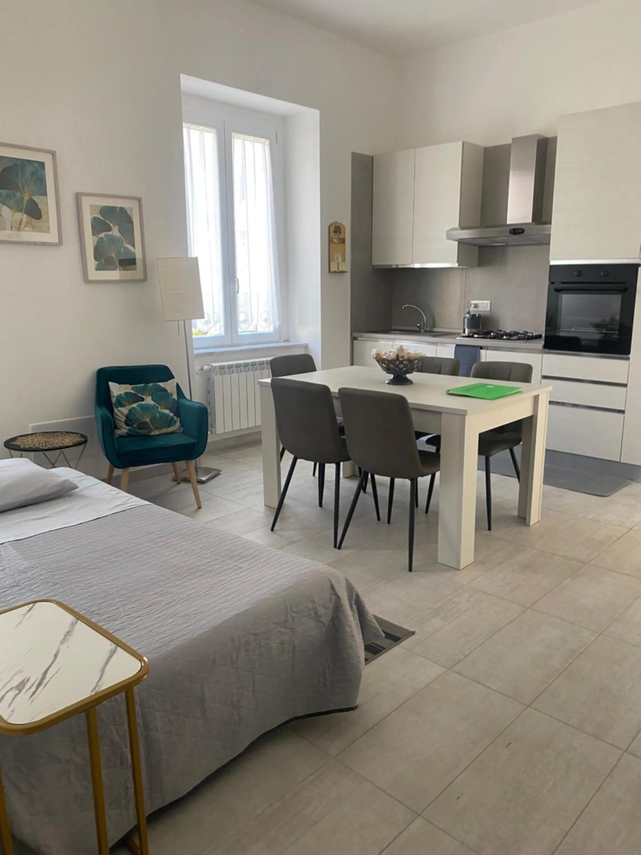 Bed in GARDEN HOUSE Apartments in Naples