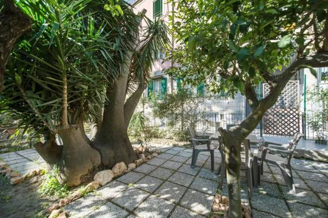GARDEN HOUSE Apartments in Naples