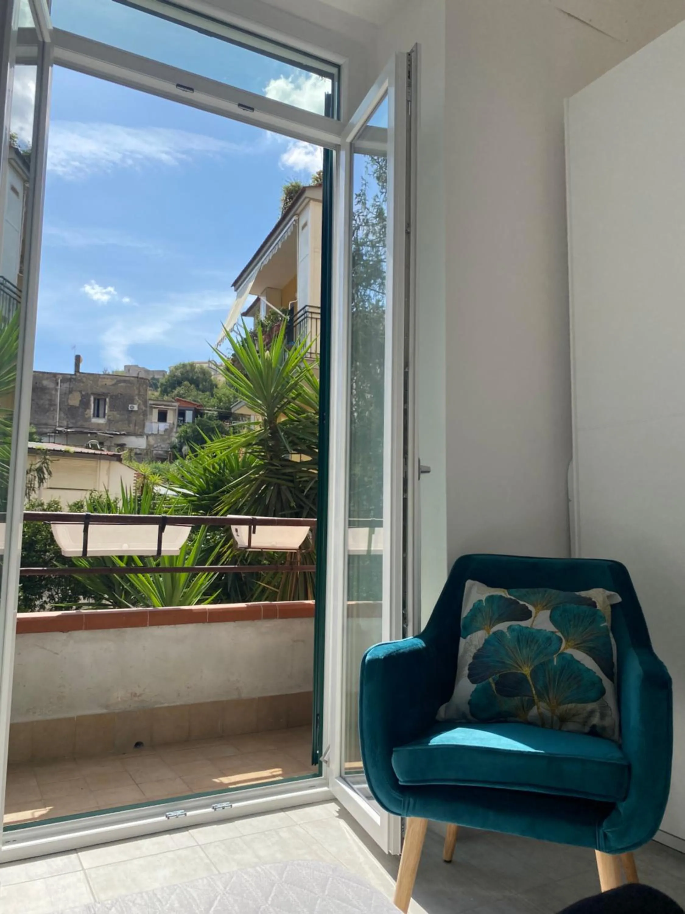 GARDEN HOUSE Apartments in Naples