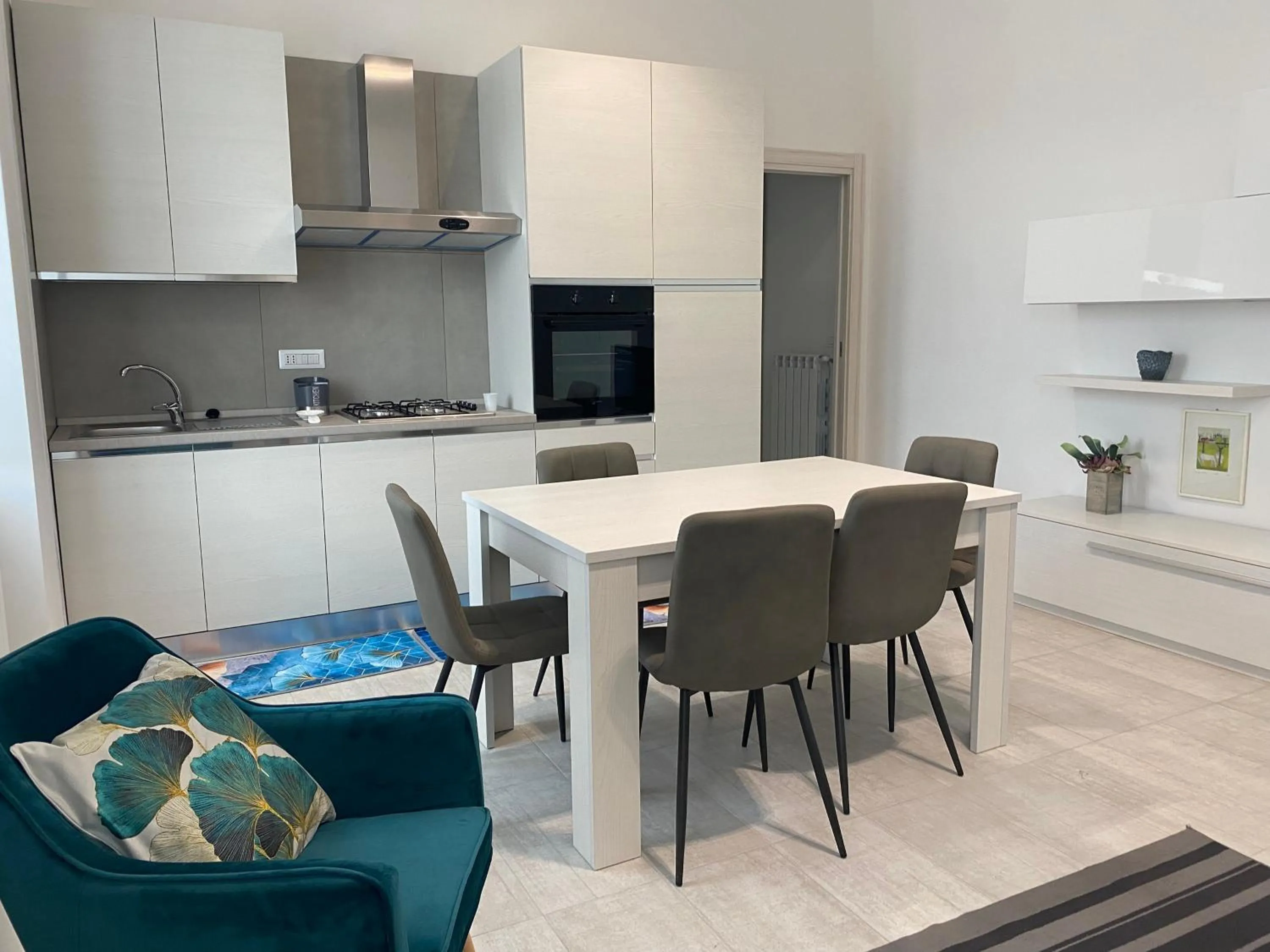 GARDEN HOUSE Apartments in Naples