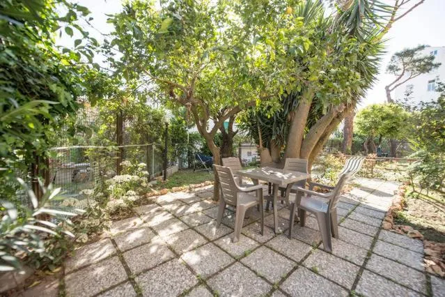 GARDEN HOUSE Apartments in Naples