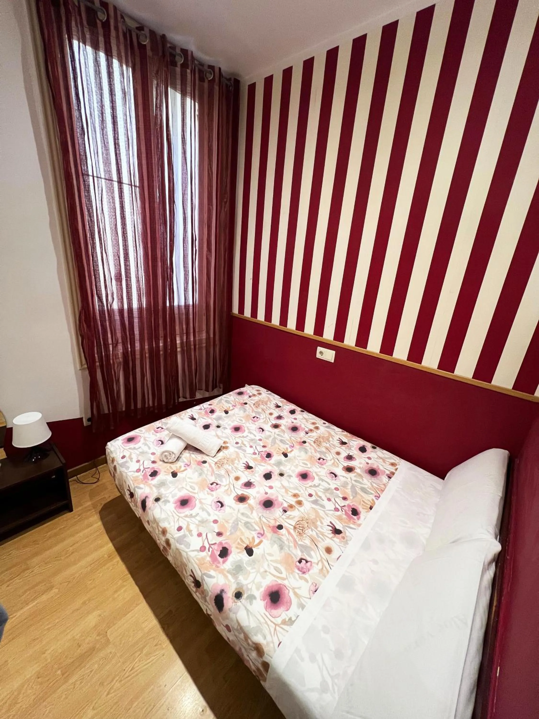 Photo of the whole room, Bed in Hostal Abaaly
