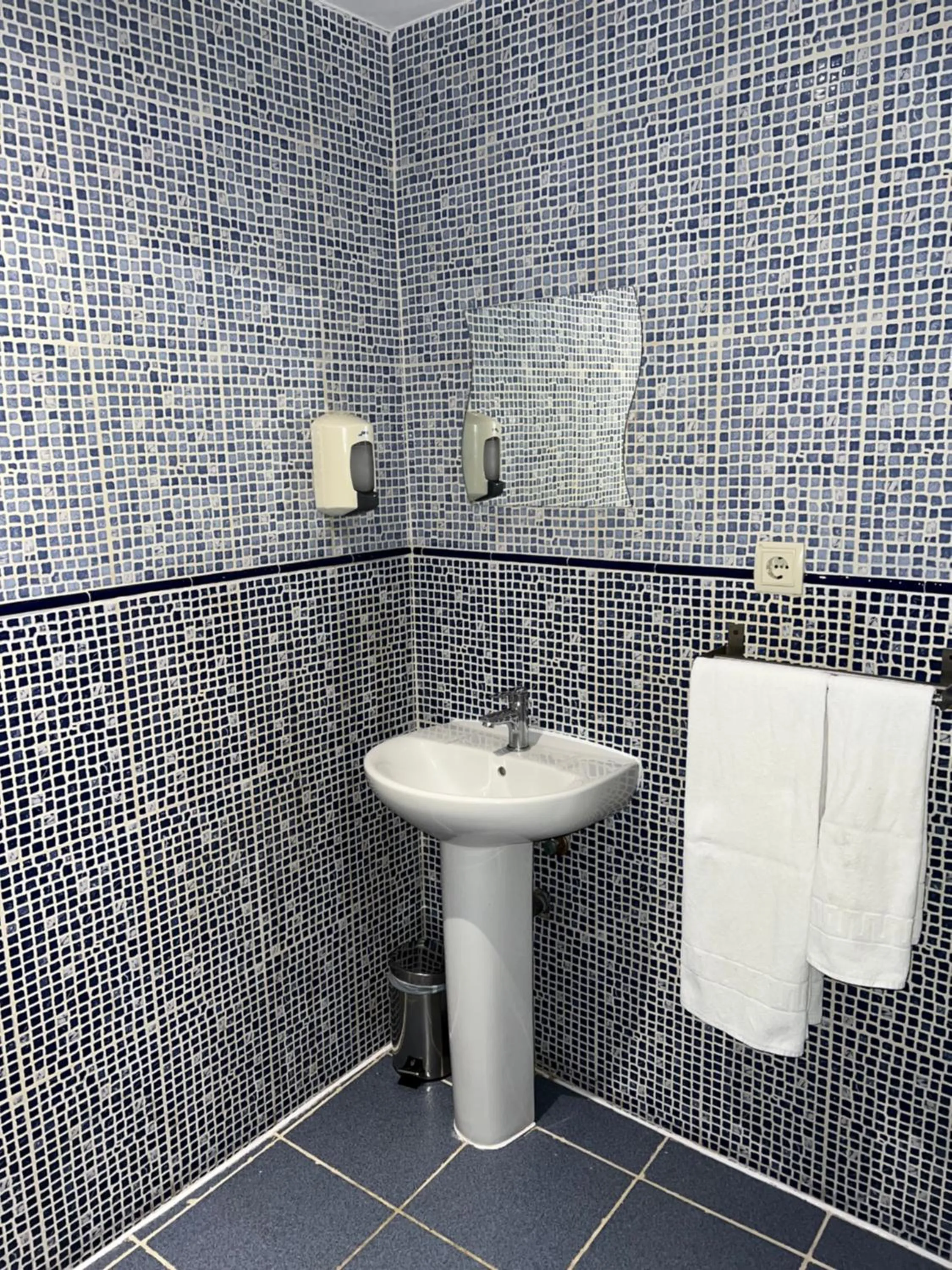 Toilet in Hostal Abaaly