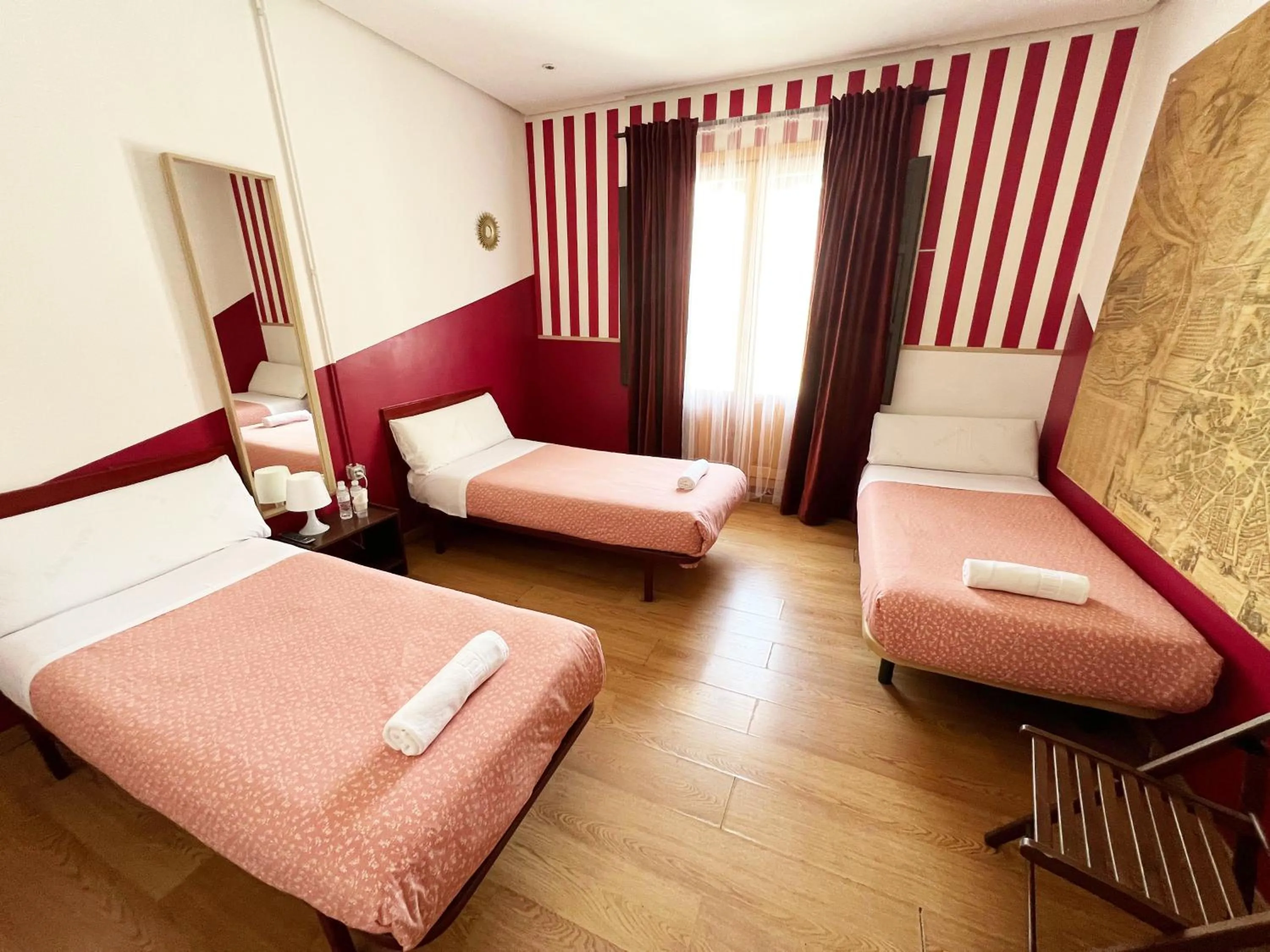 Photo of the whole room, Bed in Hostal La Casa de La Plaza