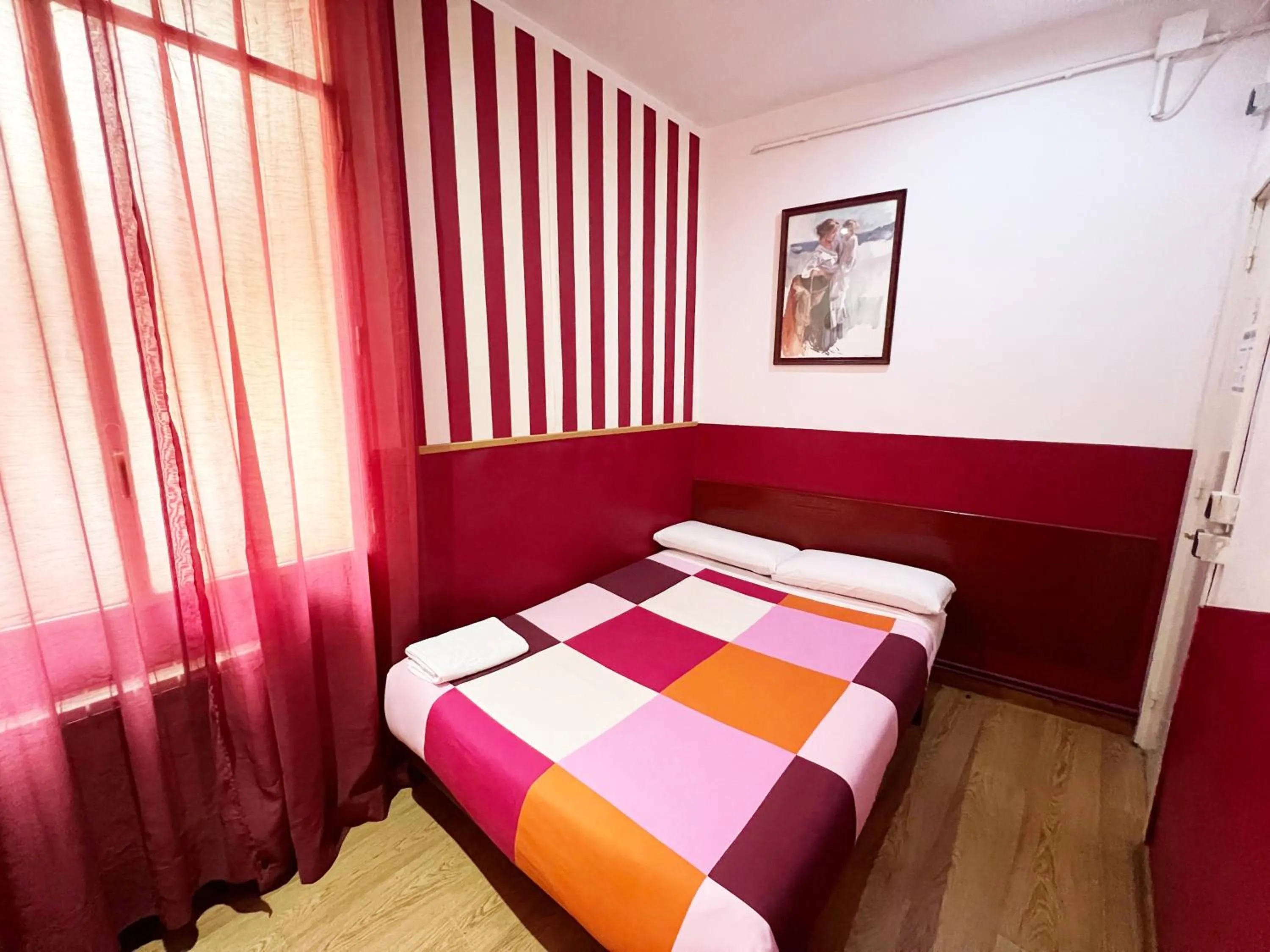 Photo of the whole room, Bed in Hostal La Casa de La Plaza