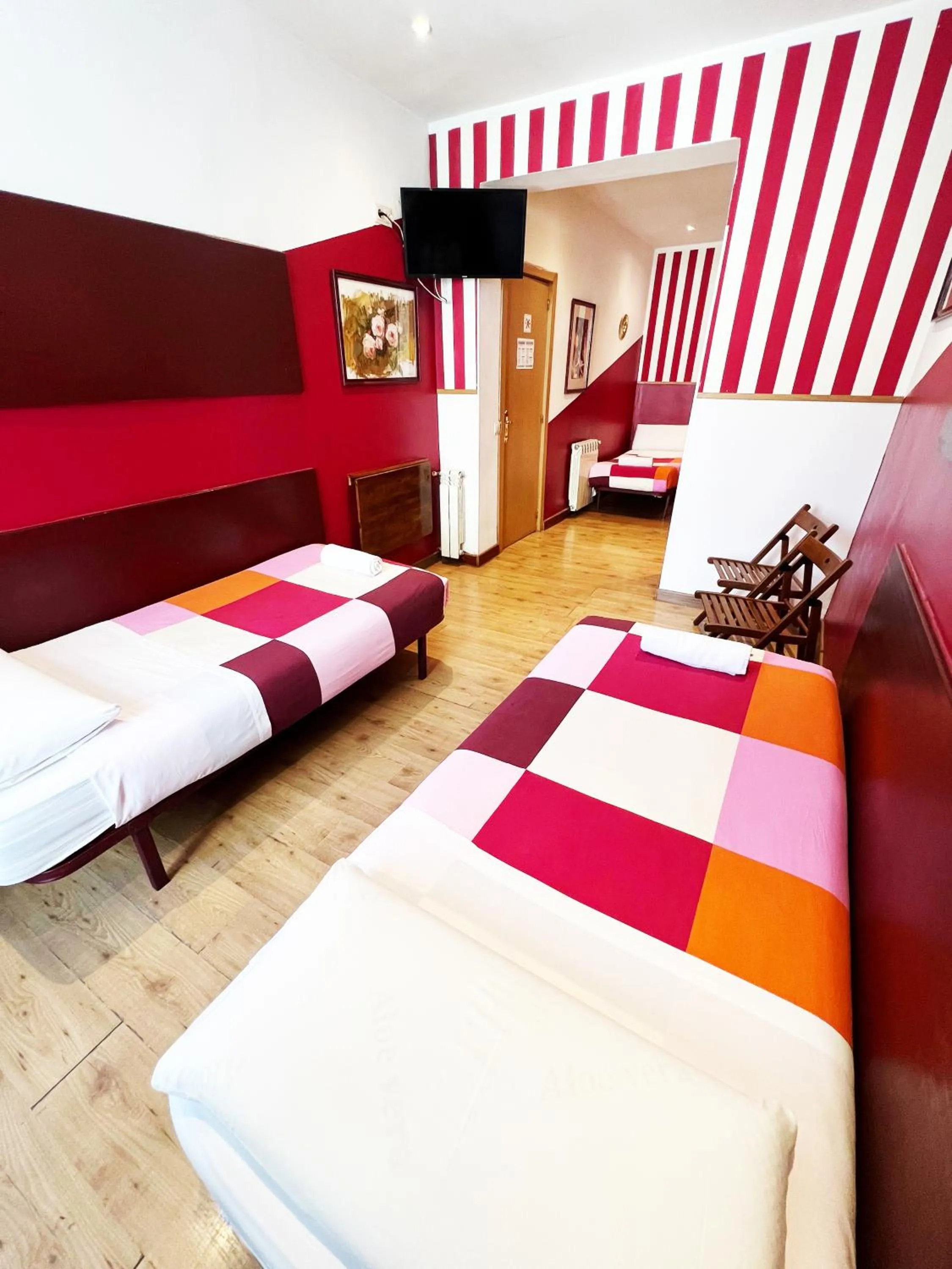 Photo of the whole room, Bed in Hostal La Casa de La Plaza