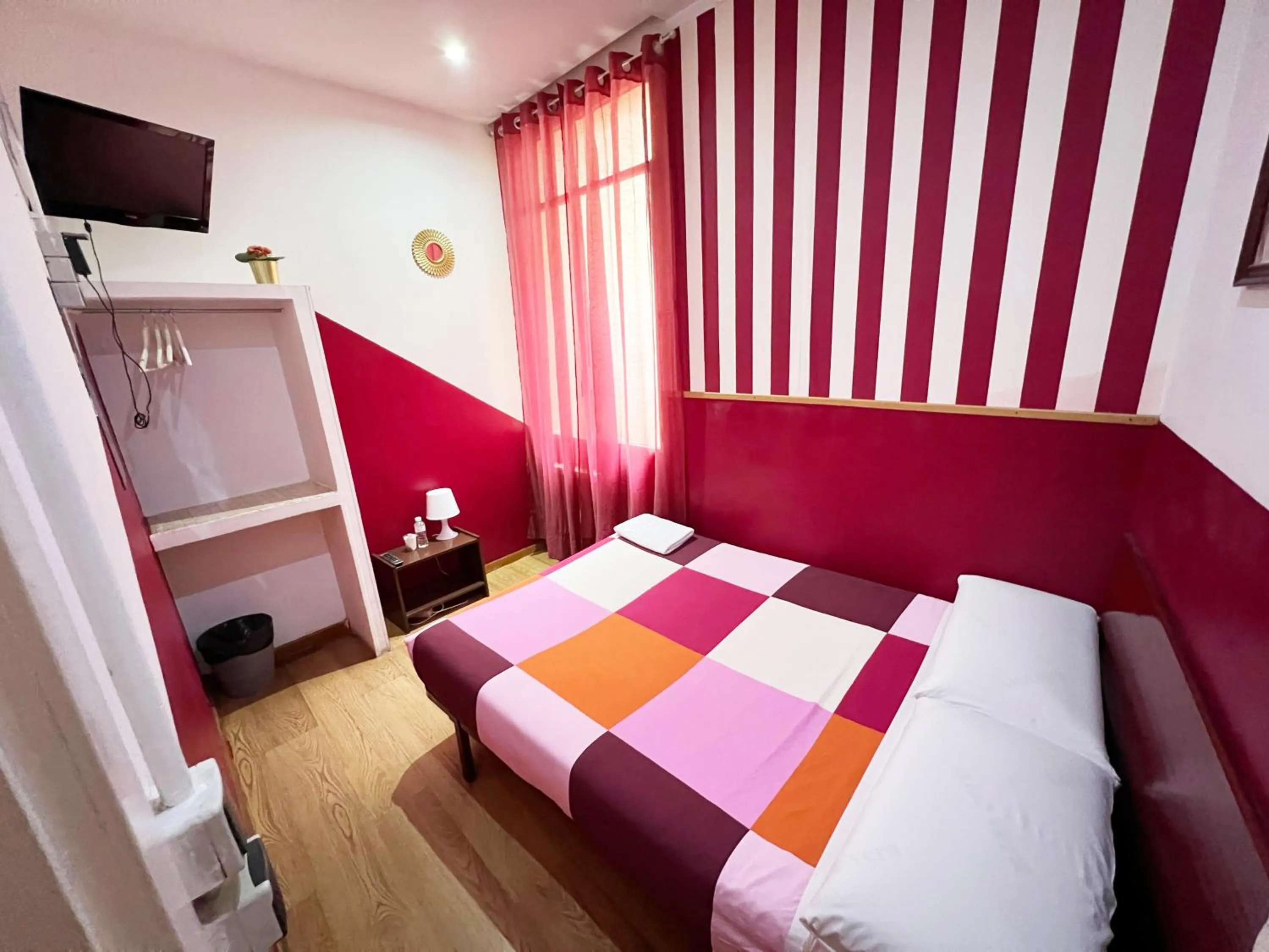 Bedroom, Bed in Hostal La Casa de La Plaza