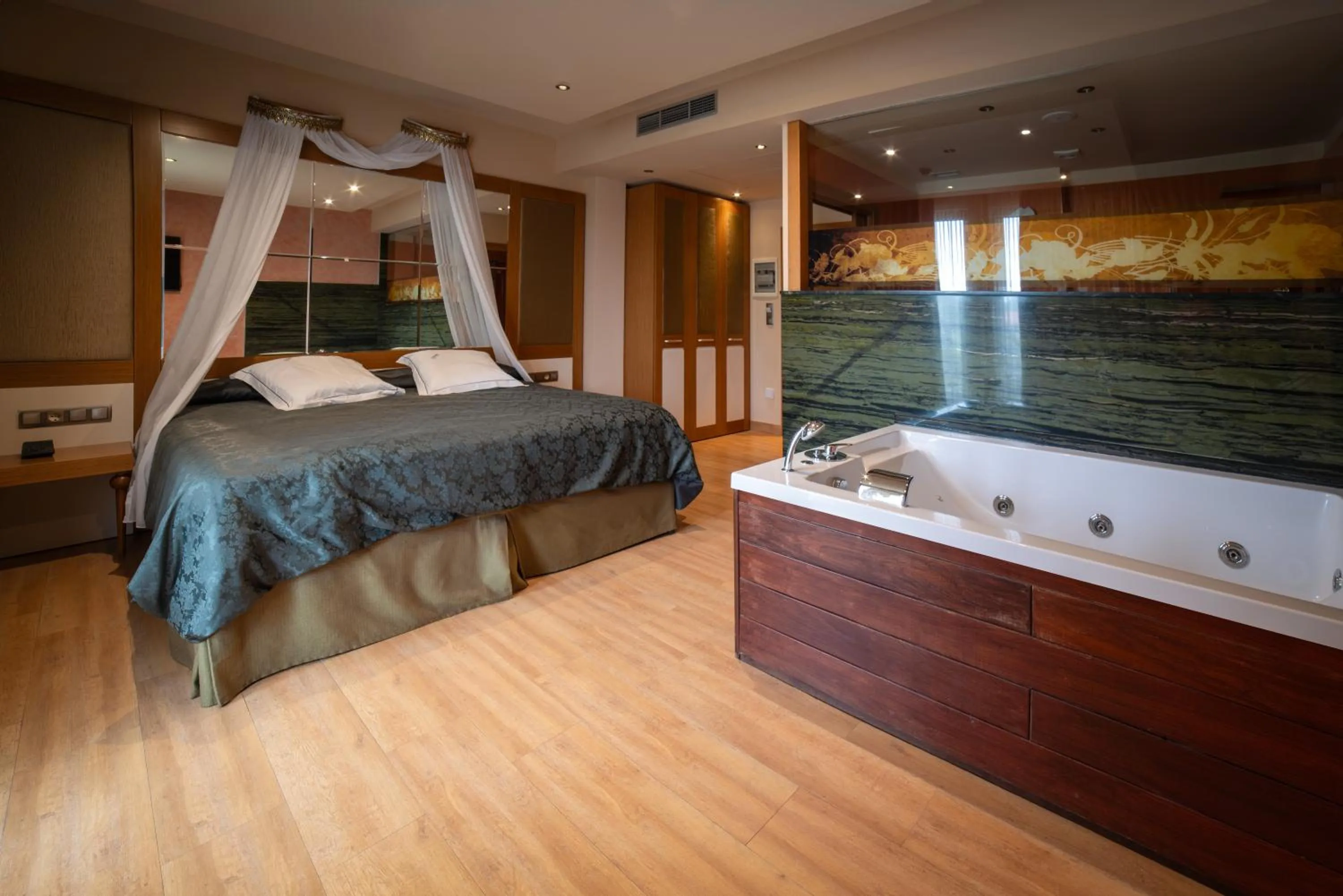 Bedroom, Bed in Hotel Felisa SPA