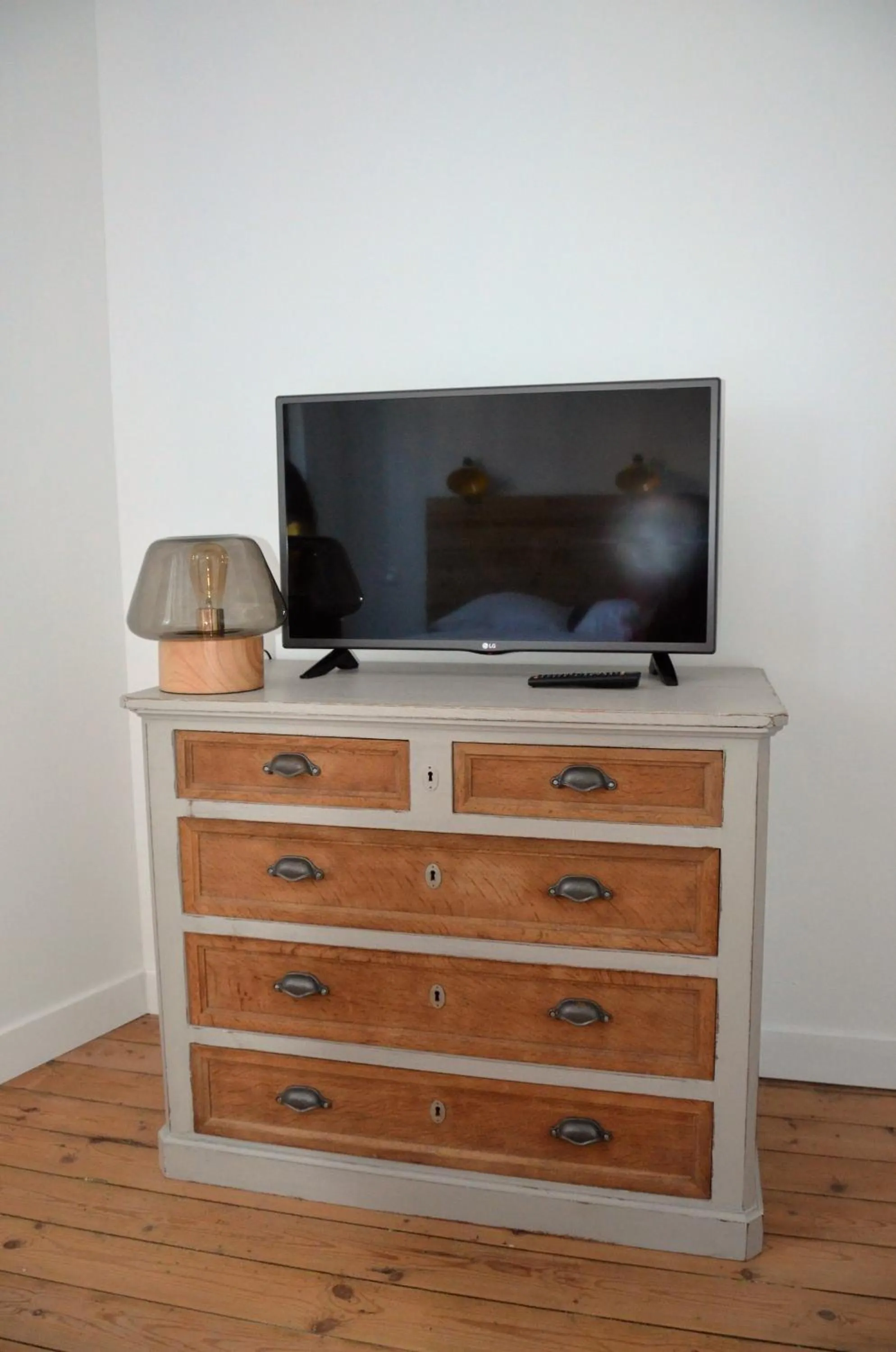TV and multimedia in Appartements de Jules & Victoire