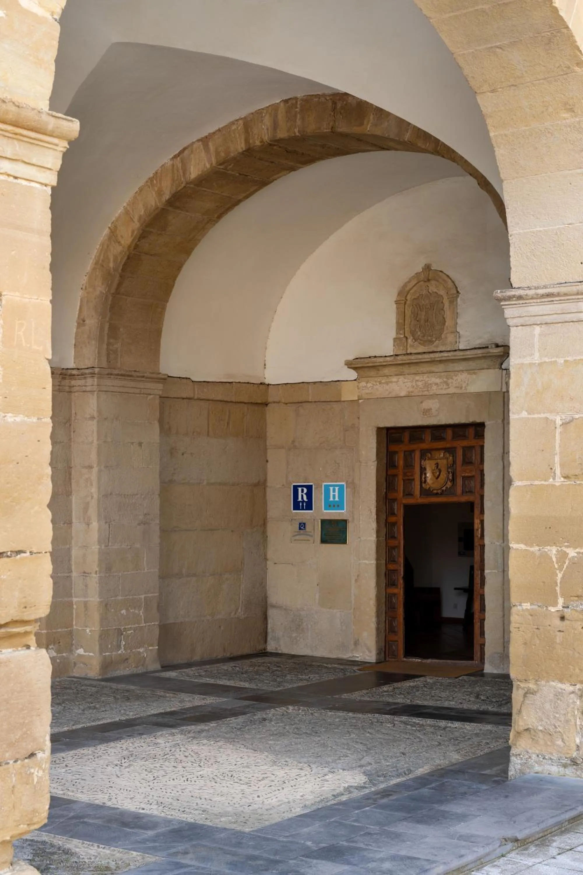 Facade/entrance in Parador de Sto. Domingo Bernardo de Fresneda