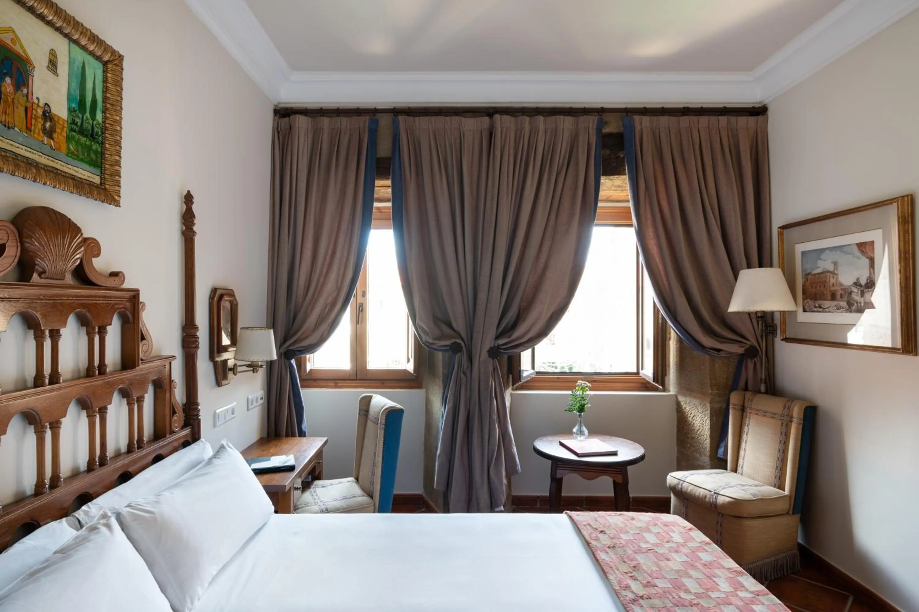 Bed in Parador de Sto. Domingo Bernardo de Fresneda