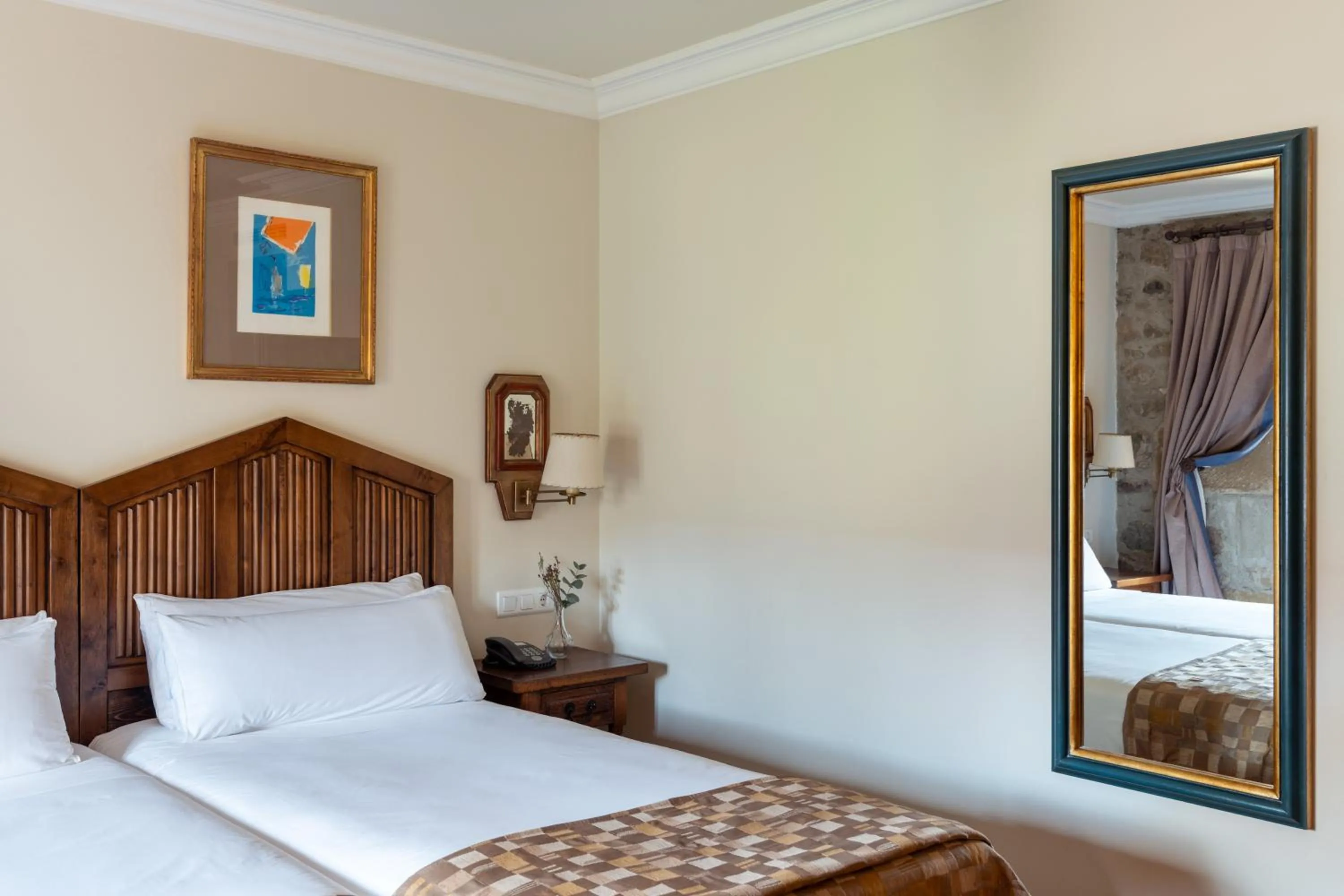 Bed in Parador de Sto. Domingo Bernardo de Fresneda