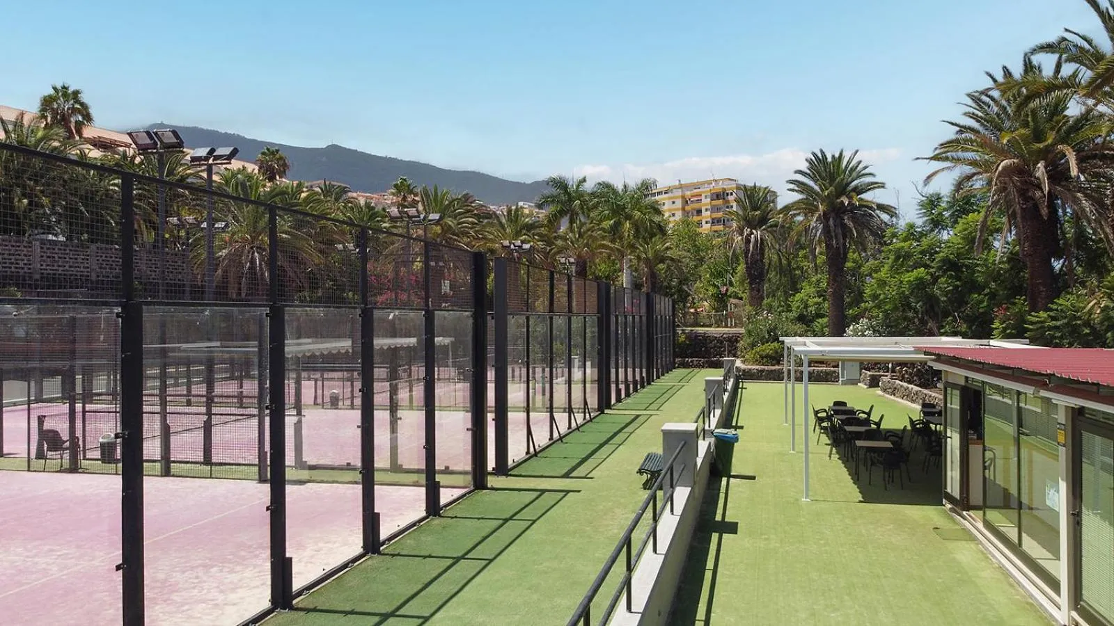 Tennis court in Precise Resort Tenerife