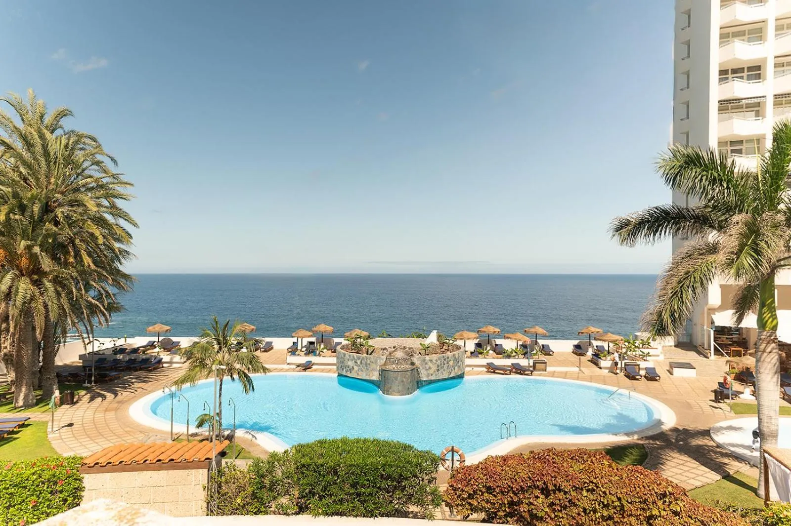 Swimming pool in Precise Resort Tenerife