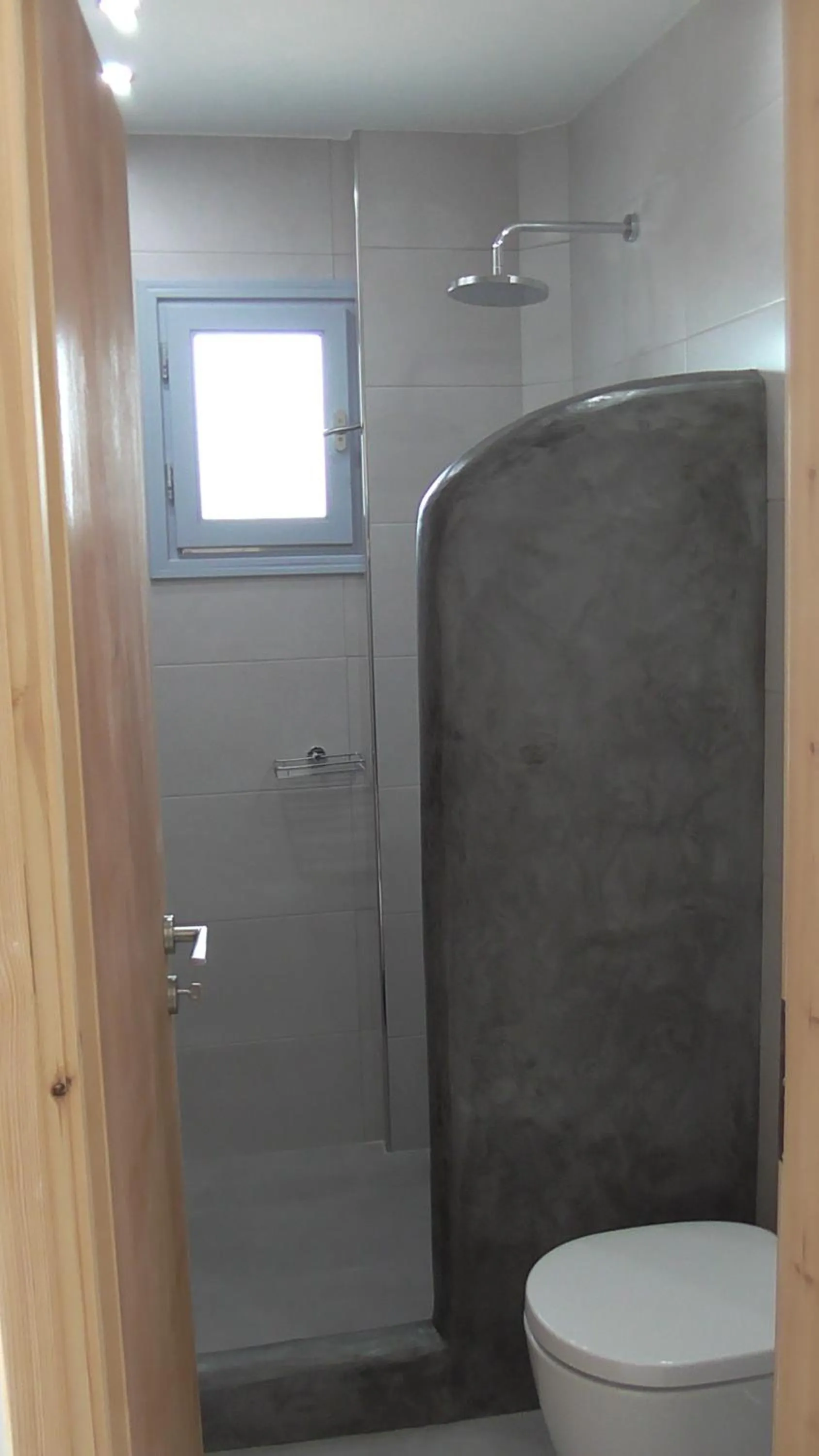 Bathroom in Daylight Hotel