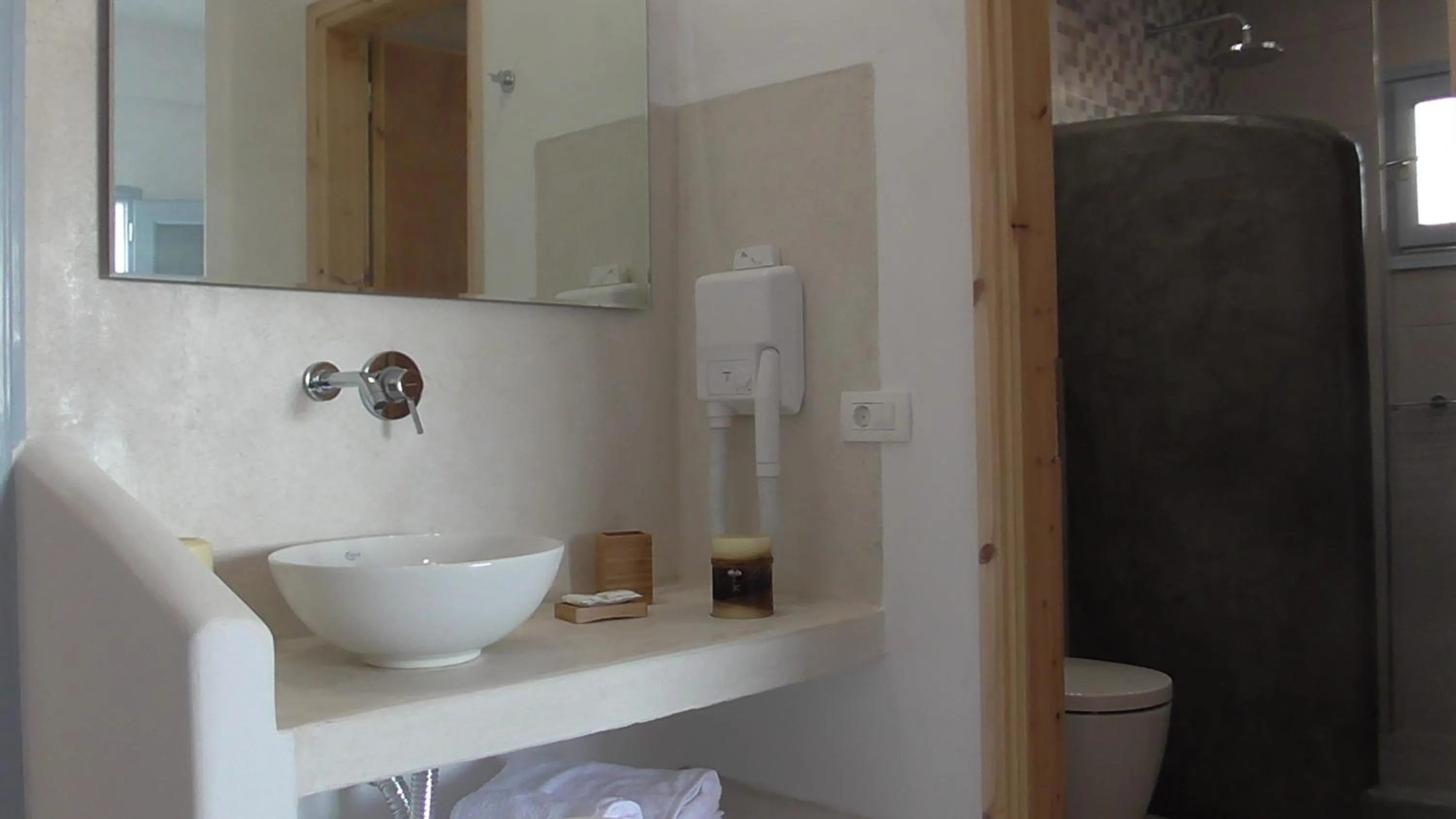 Bathroom in Daylight Hotel