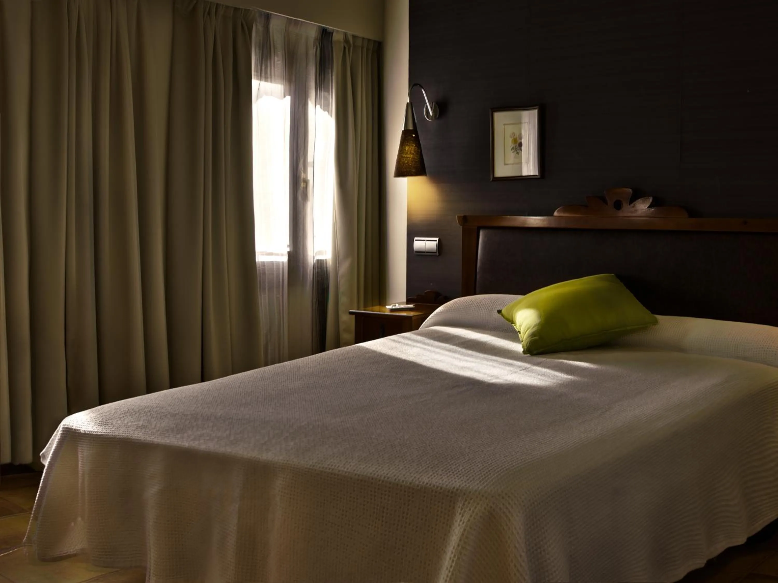 Bedroom in Hospederia de Loarre