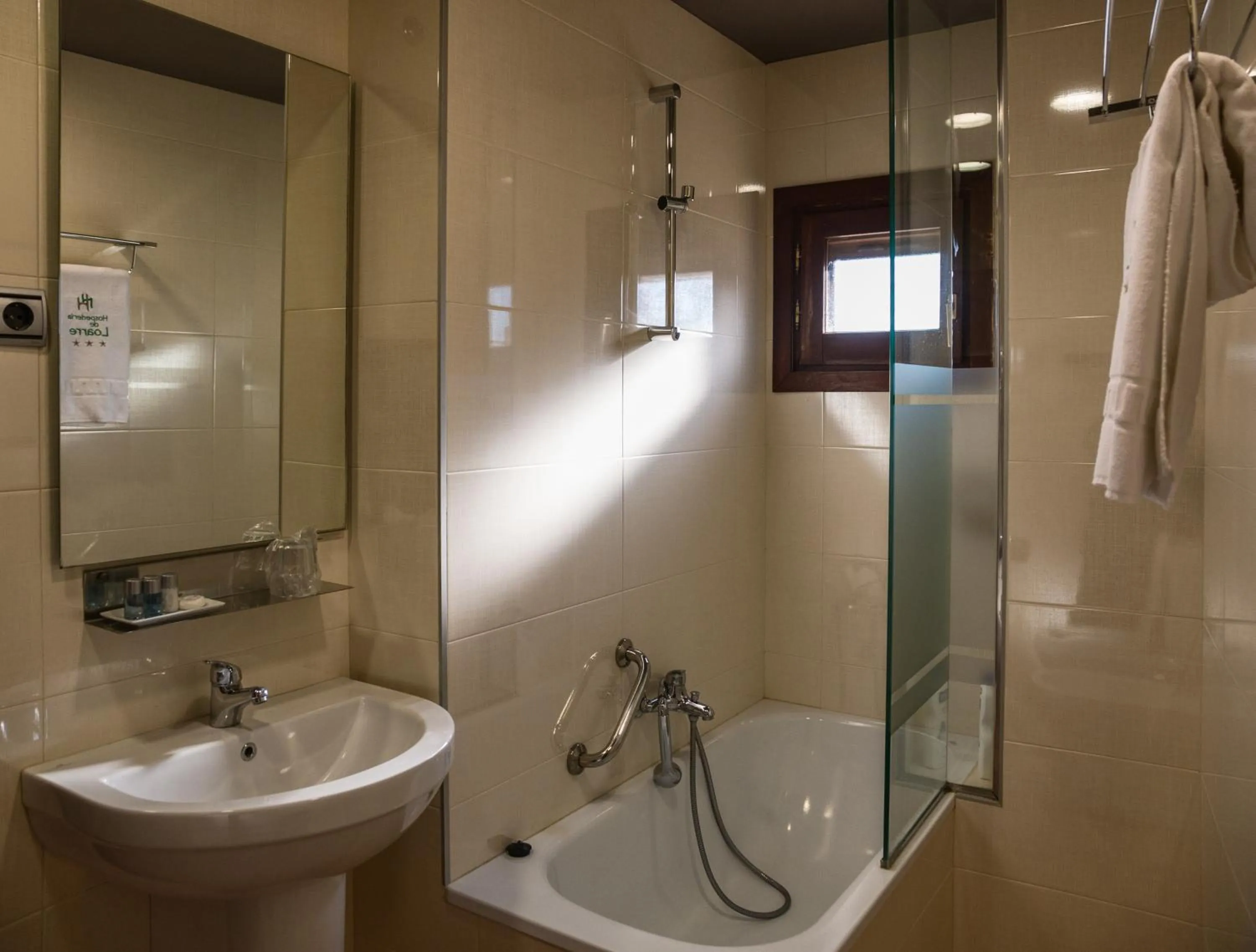 Bathroom in Hospederia de Loarre