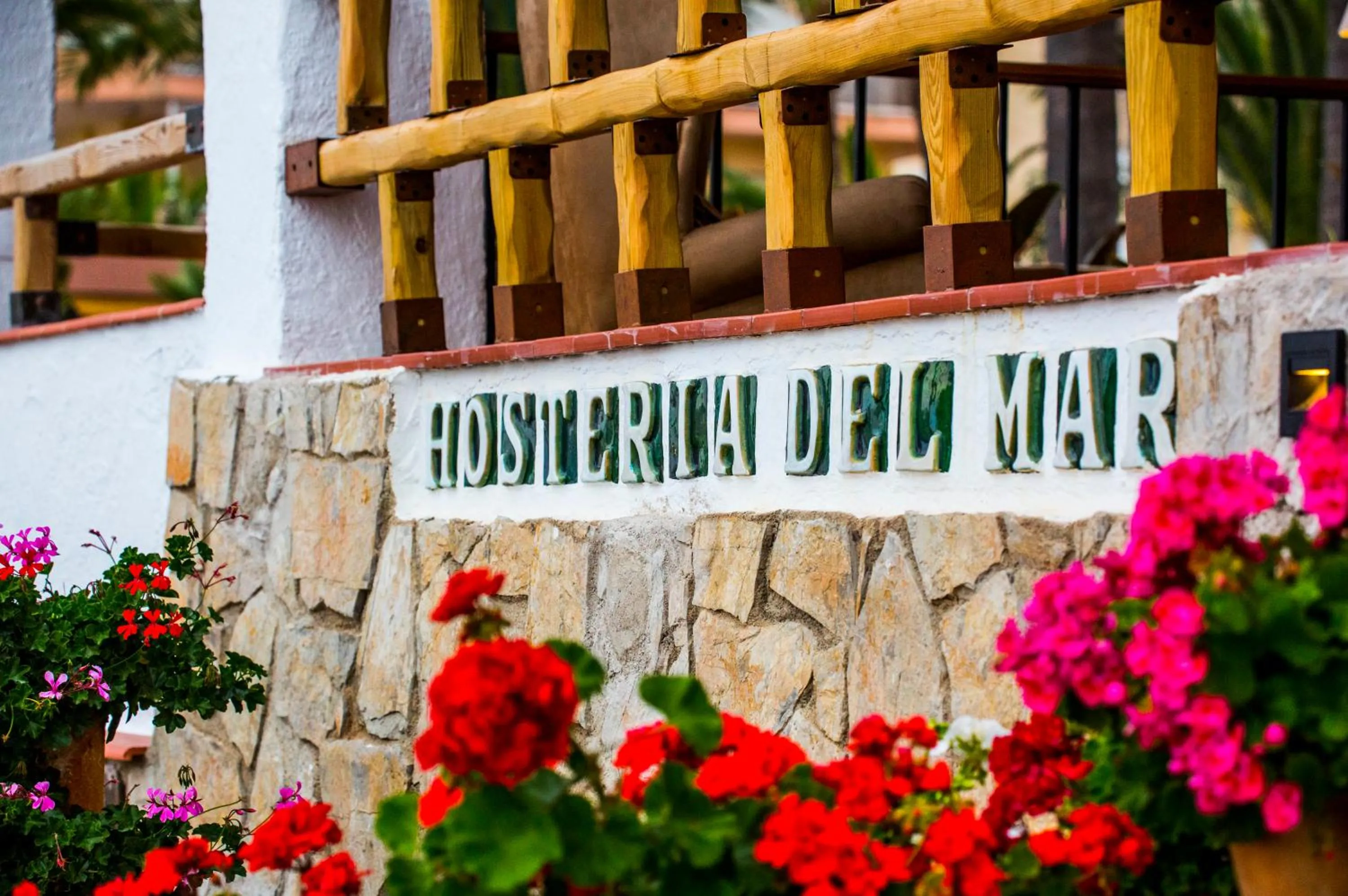 Logo/Certificate/Sign in Hostería del Mar