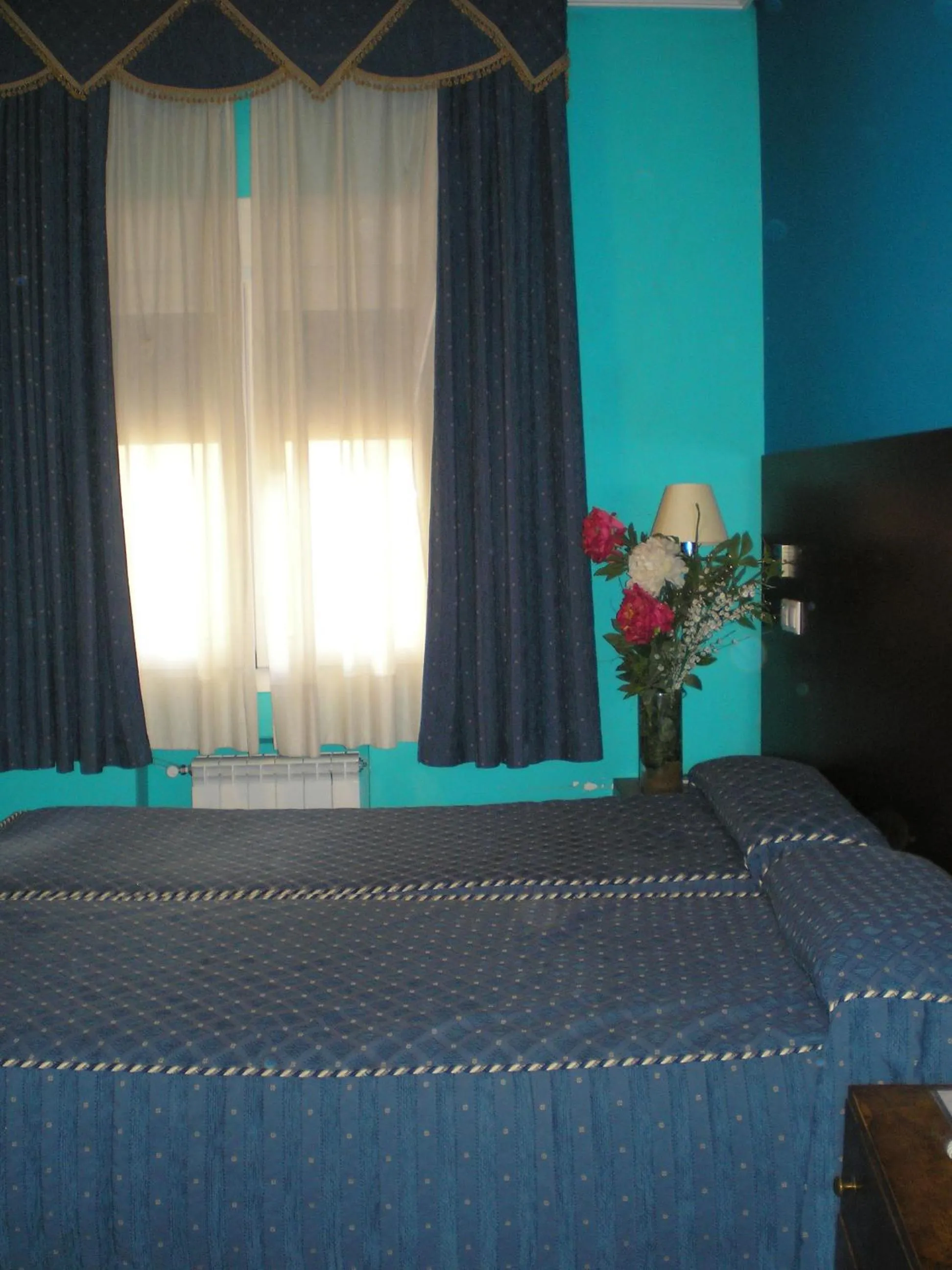 Photo of the whole room in Auto Check In Hotel Las Nieves