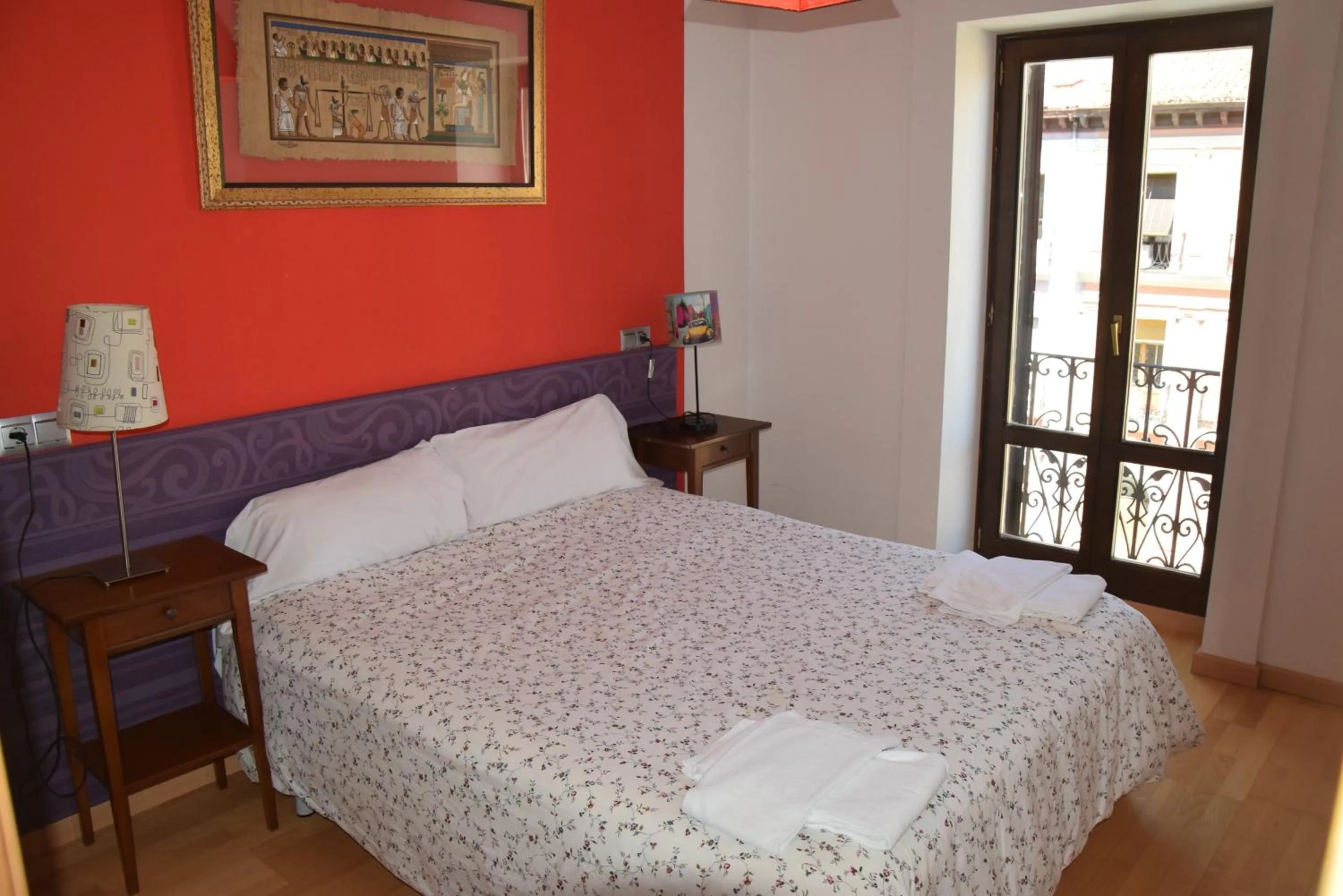 Bed in Apartamentos Zaragoza Coso