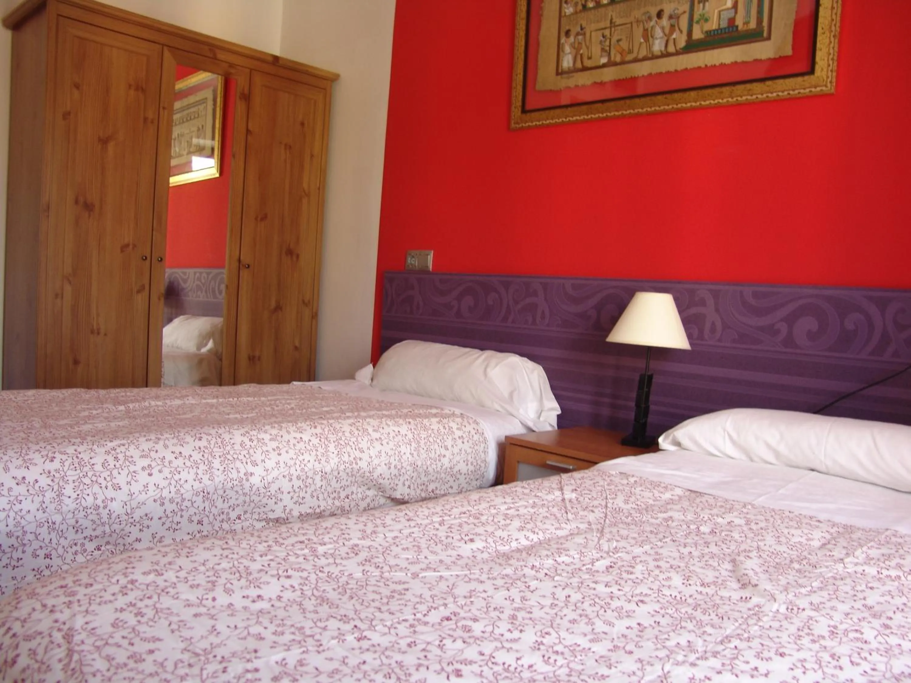 Bed in Apartamentos Zaragoza Coso