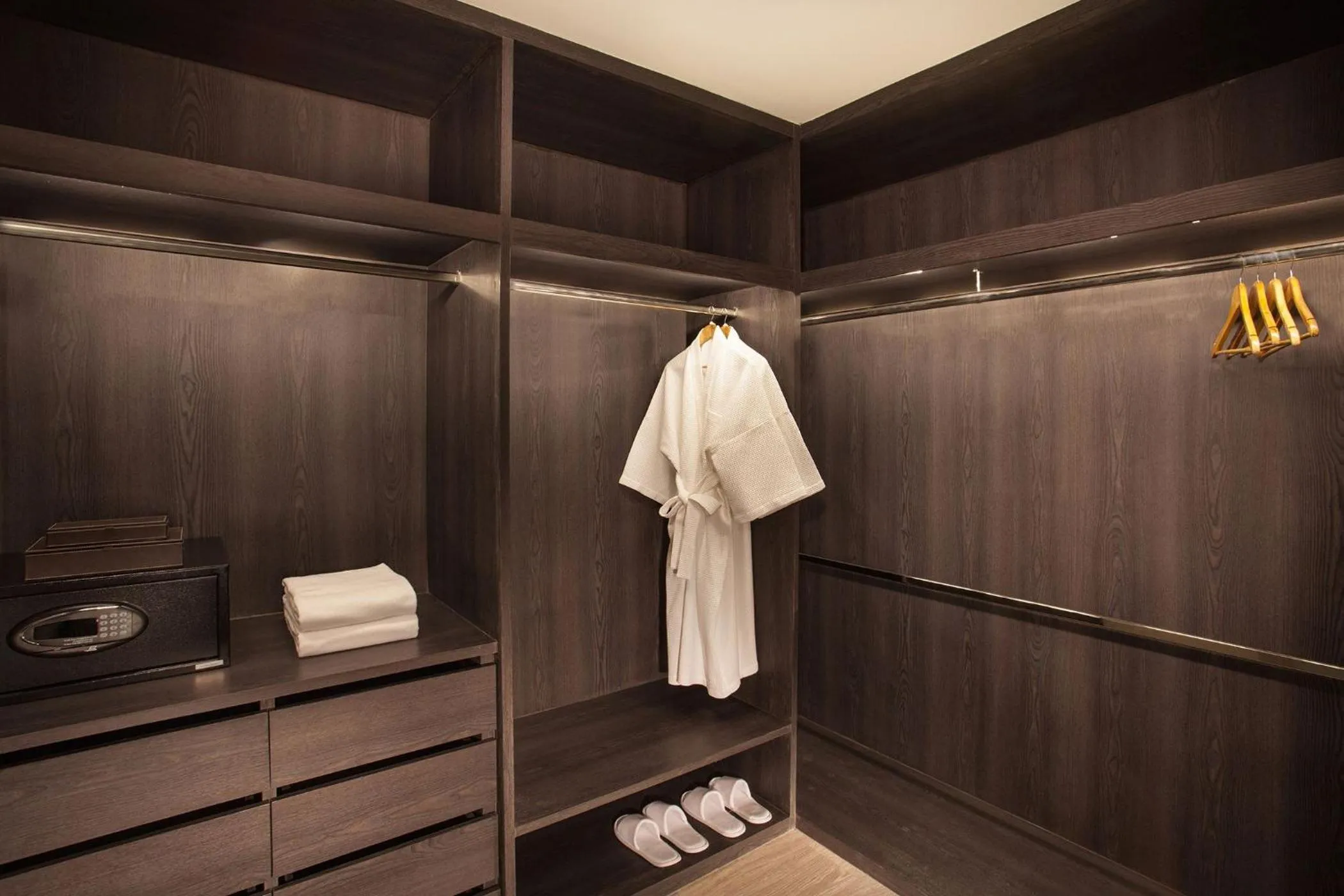 wardrobe in Somerset Ekamai Bangkok