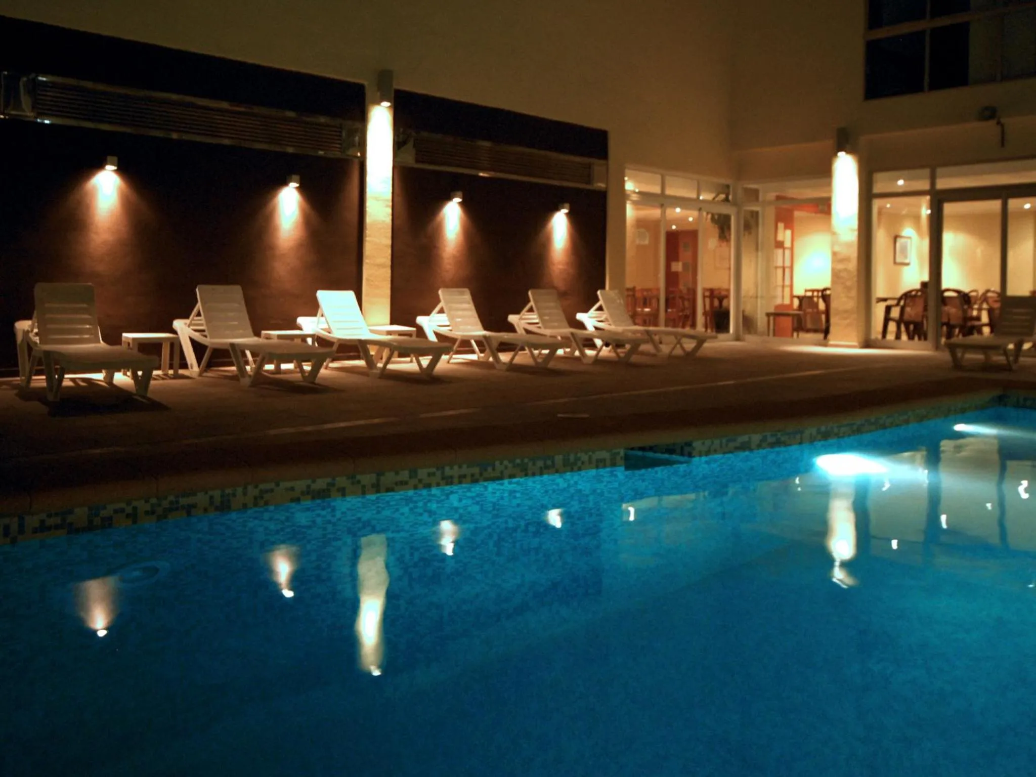 Swimming pool in Hotel Safari