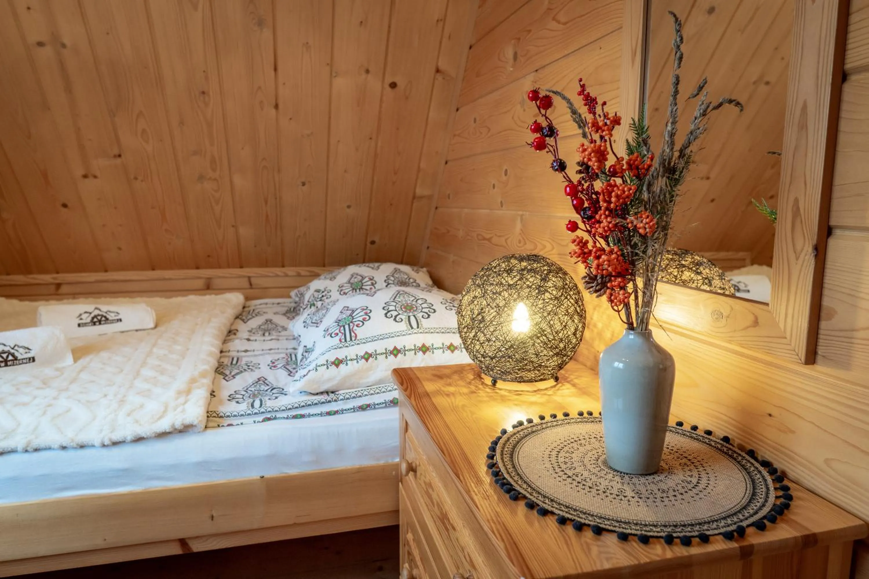 Bed in Pocztówka z Mizernej, domki z widokiem na góry, 1 km od Velo Czorsztyn, Jezioro Czorsztyńskie, rowery, cisza, spokój