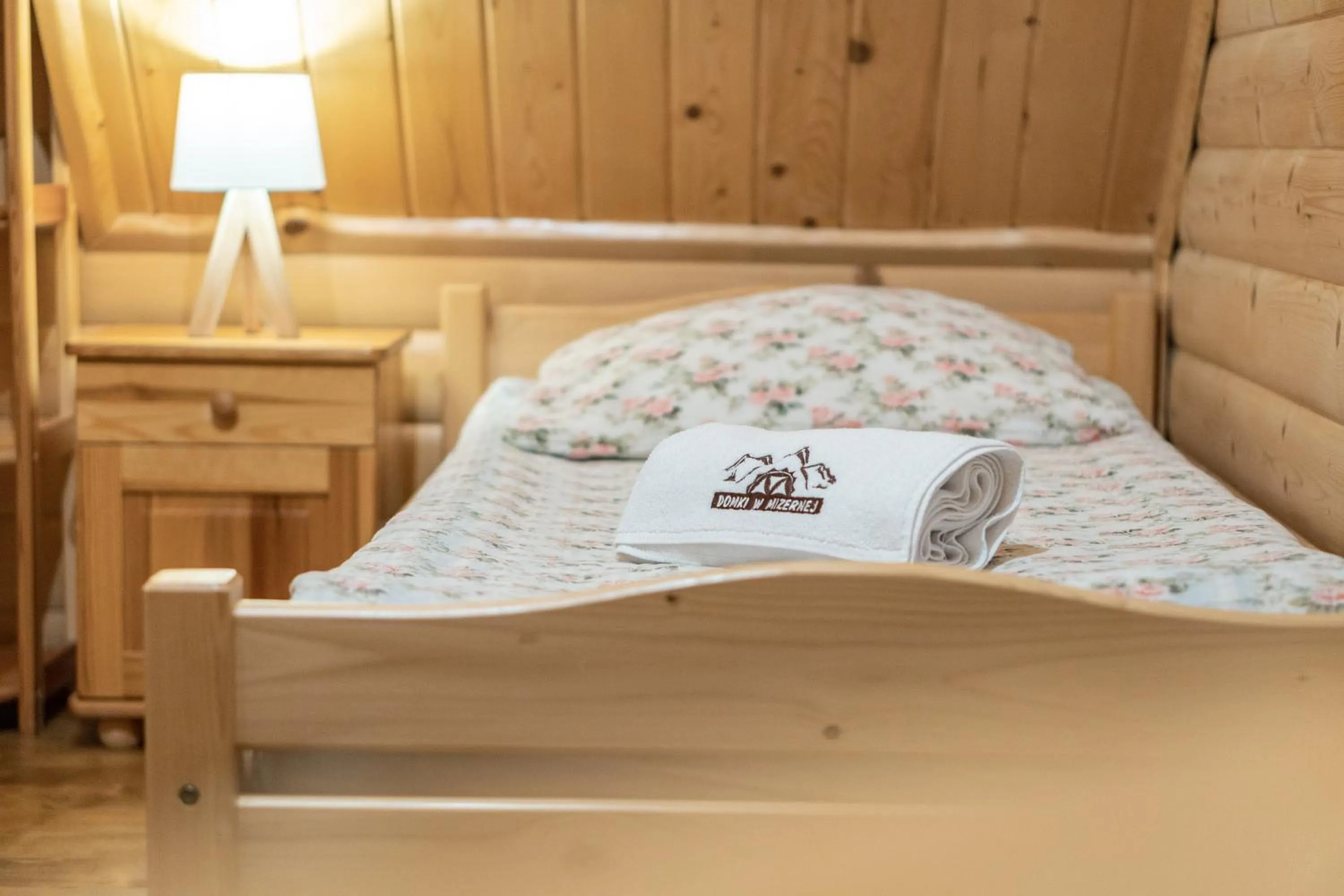 Bed in Pocztówka z Mizernej, domki z widokiem na góry, 1 km od Velo Czorsztyn, Jezioro Czorsztyńskie, rowery, cisza, spokój
