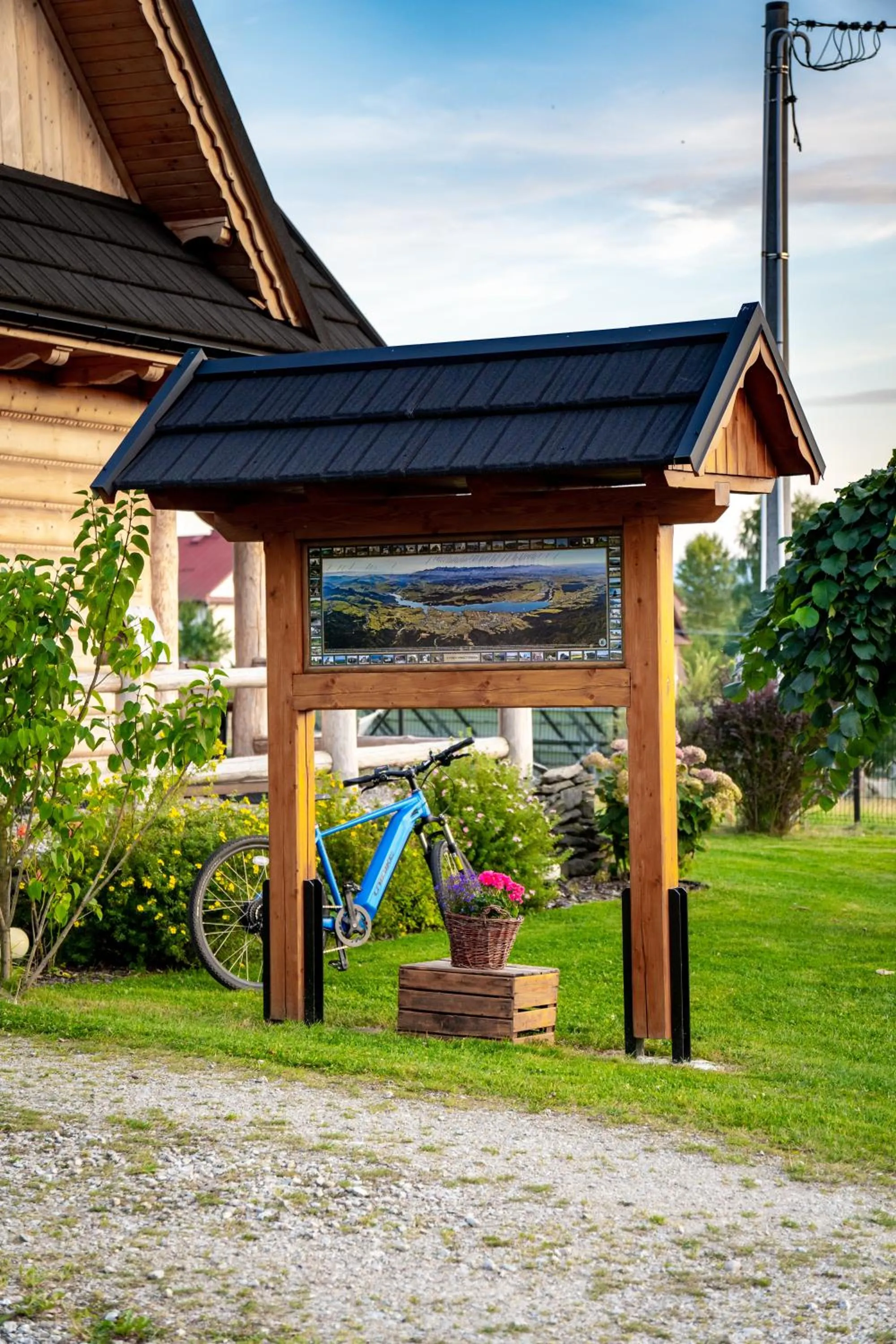 Garden in Pocztówka z Mizernej, domki z widokiem na góry, 1 km od Velo Czorsztyn, Jezioro Czorsztyńskie, rowery, cisza, spokój