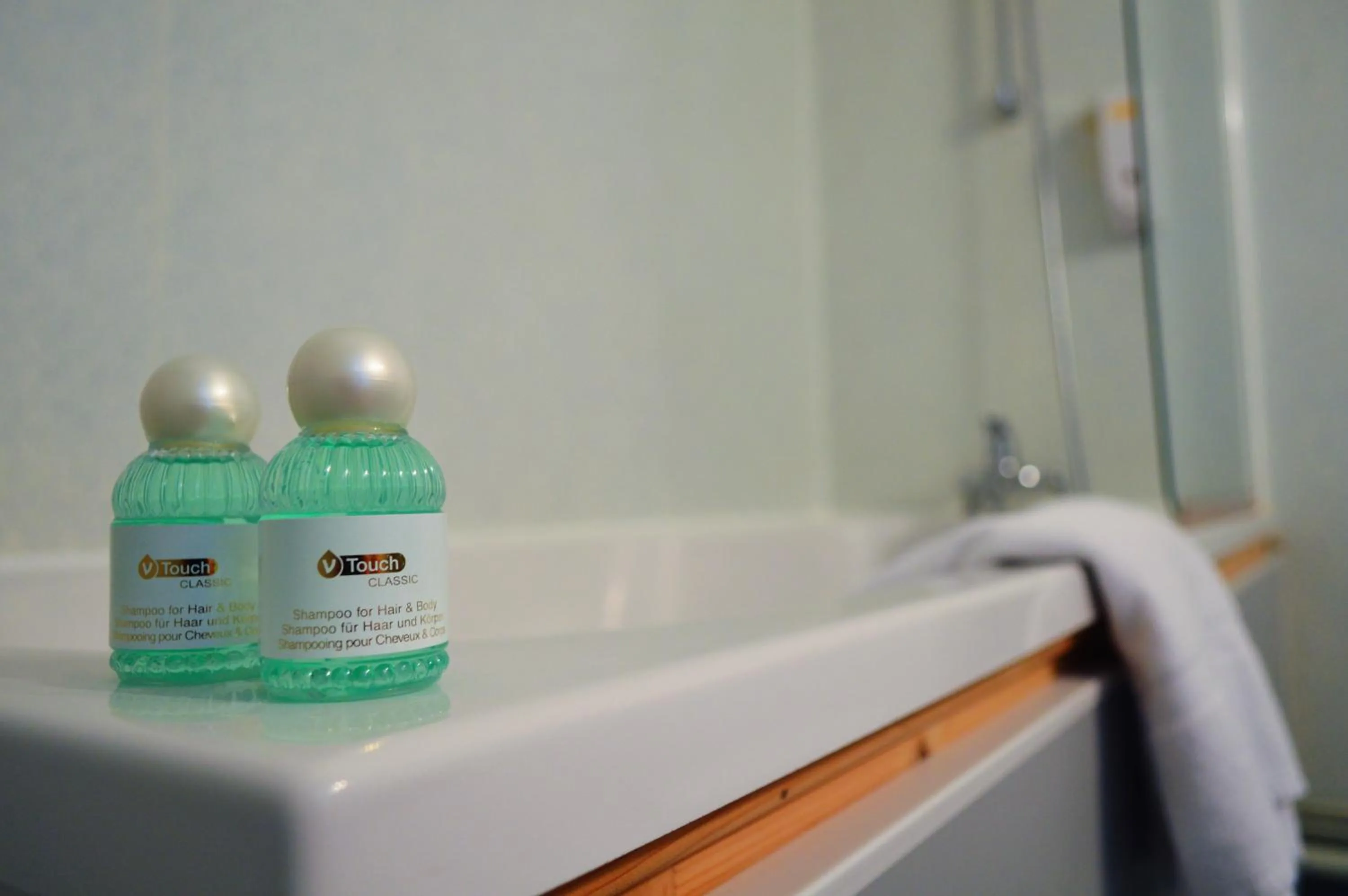 Bathroom in Hôtel de France