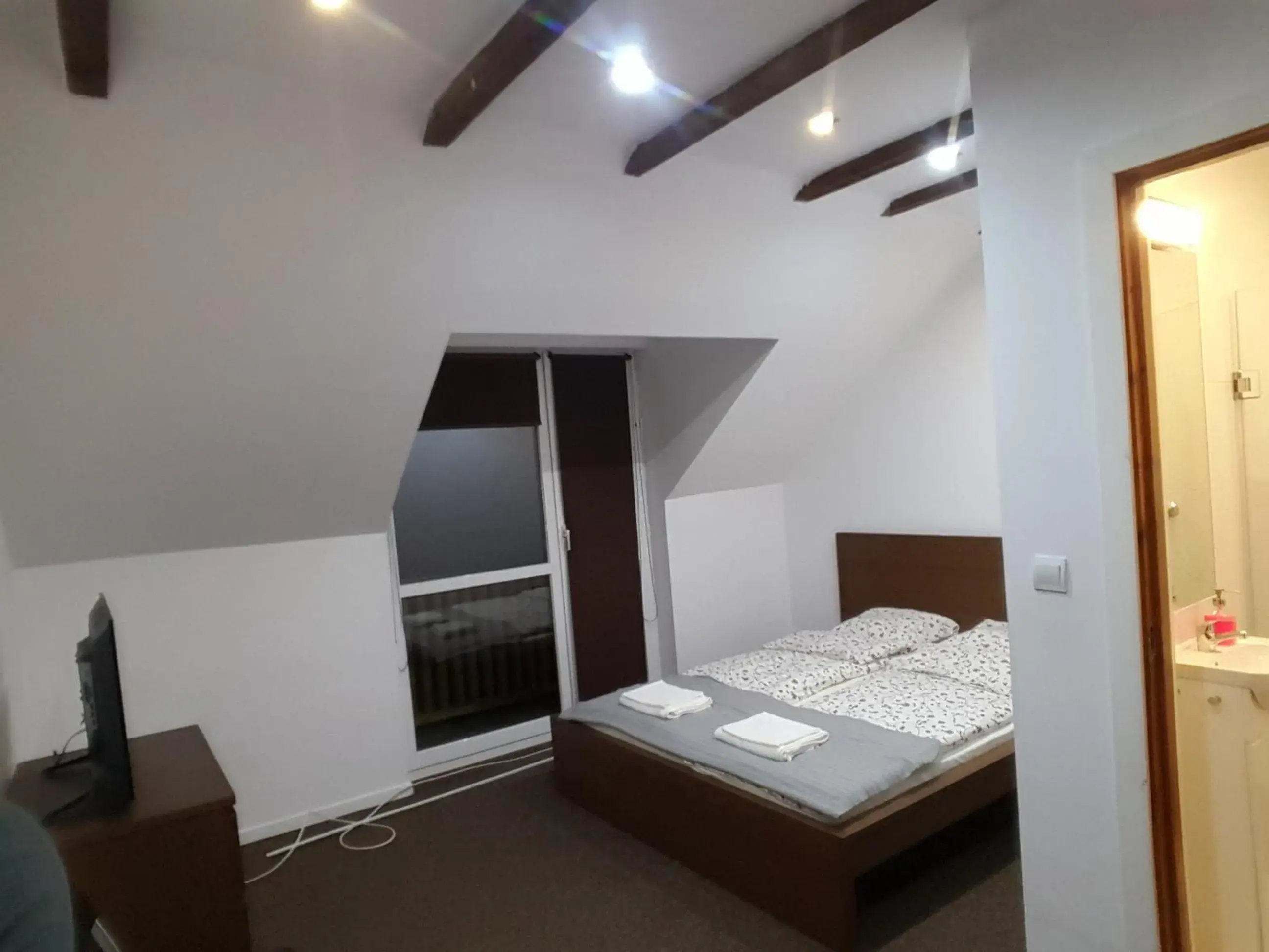 Double Room with Shower - single occupancy in Spa Apartamenty Lidzbark Double Room with Shower - single occupancy in Spa Apartamenty Lidzbark