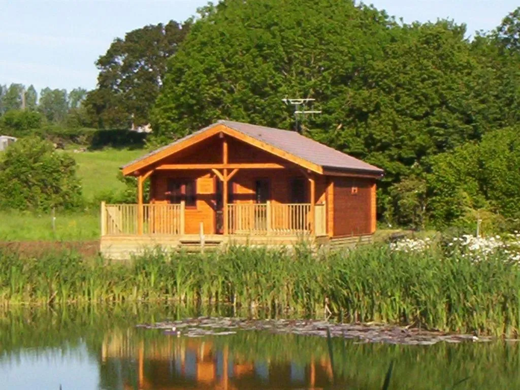 Property building in Watermeadow Lakes & Lodges