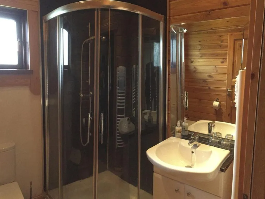 Bathroom in Watermeadow Lakes & Lodges