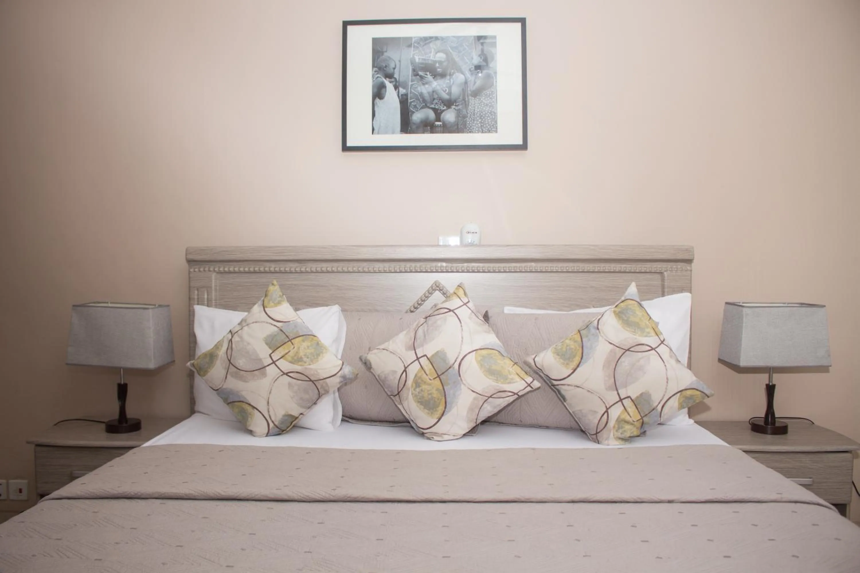 Bed in Manjaro Suites