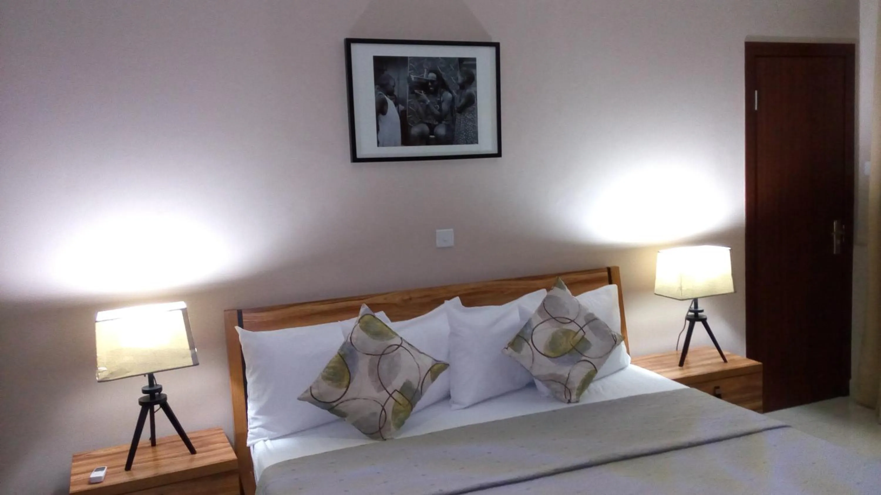 Toilet in Manjaro Suites