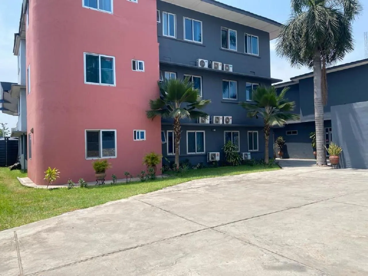 Property building in Manjaro Suites