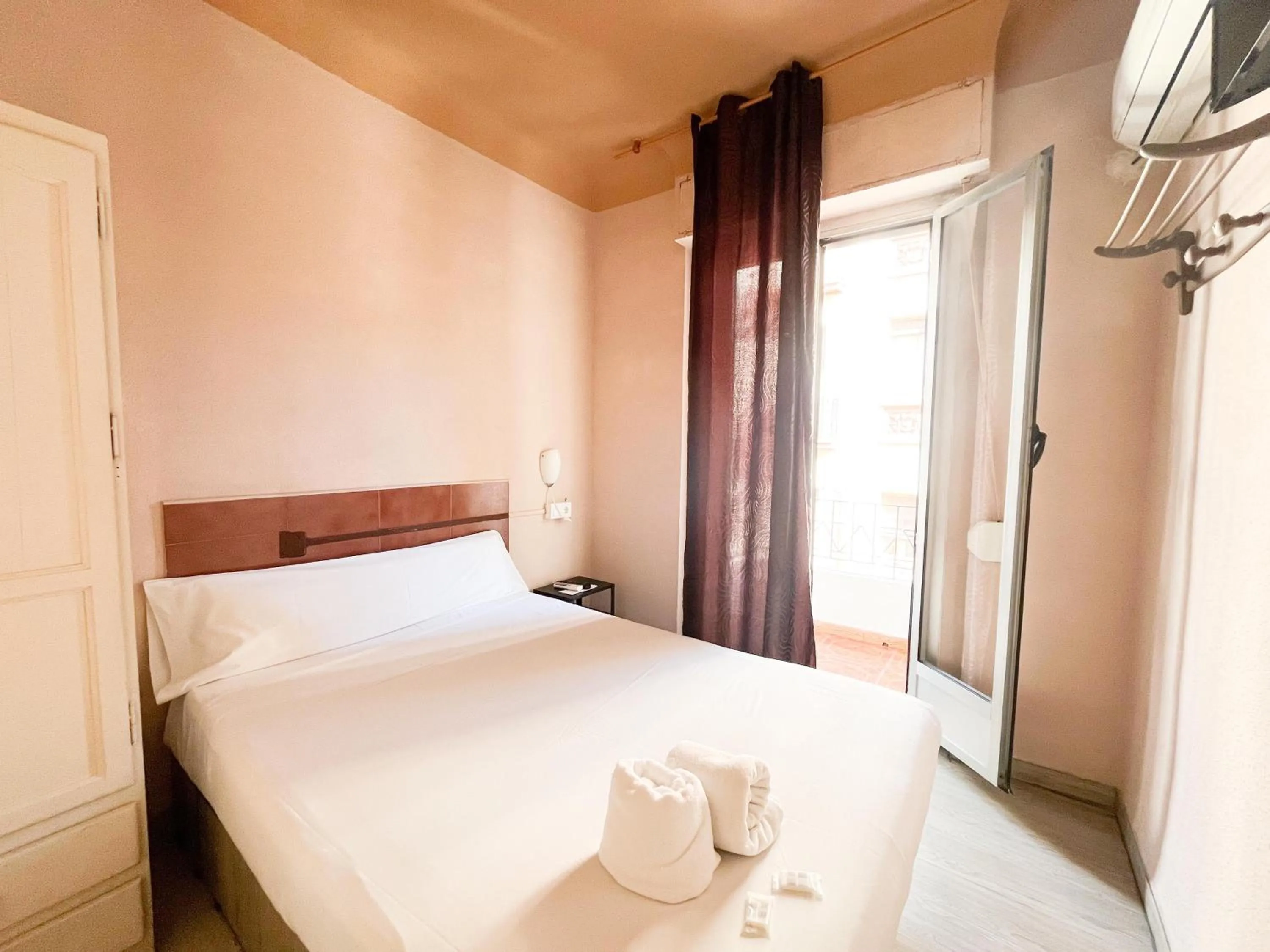Bed in LÀtic Rooms