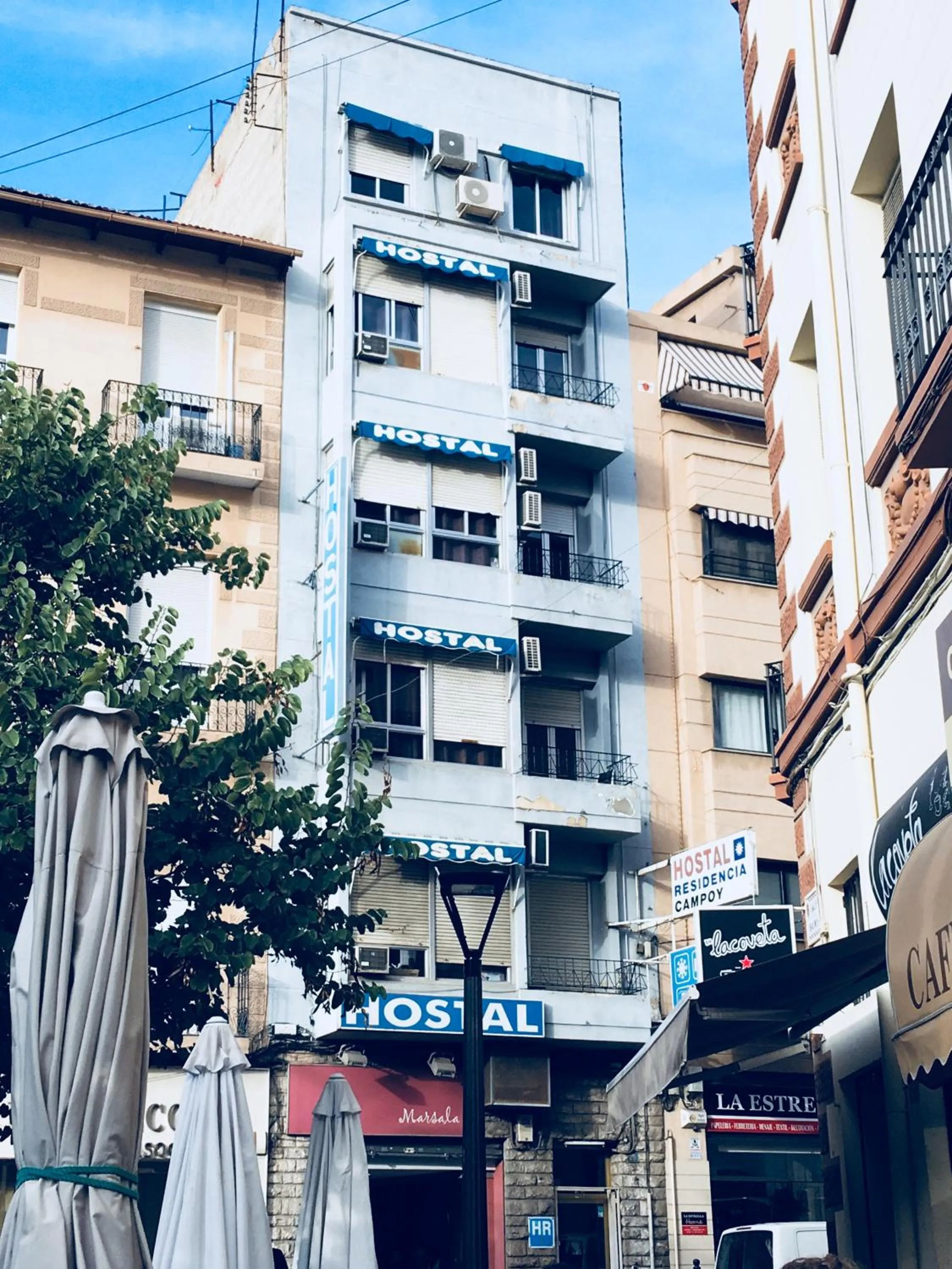Facade/entrance in LÀtic Rooms