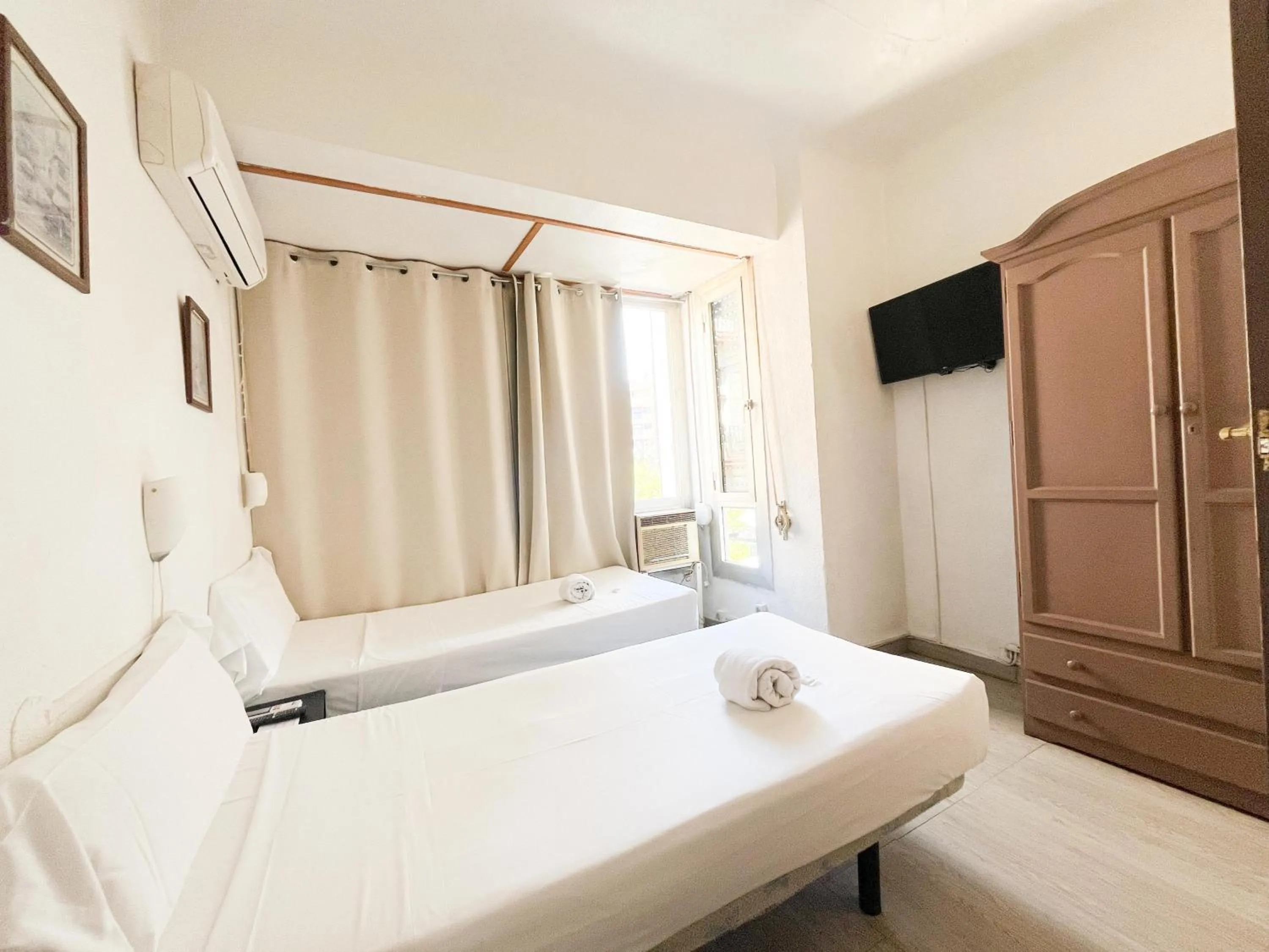 Bed in LÀtic Rooms