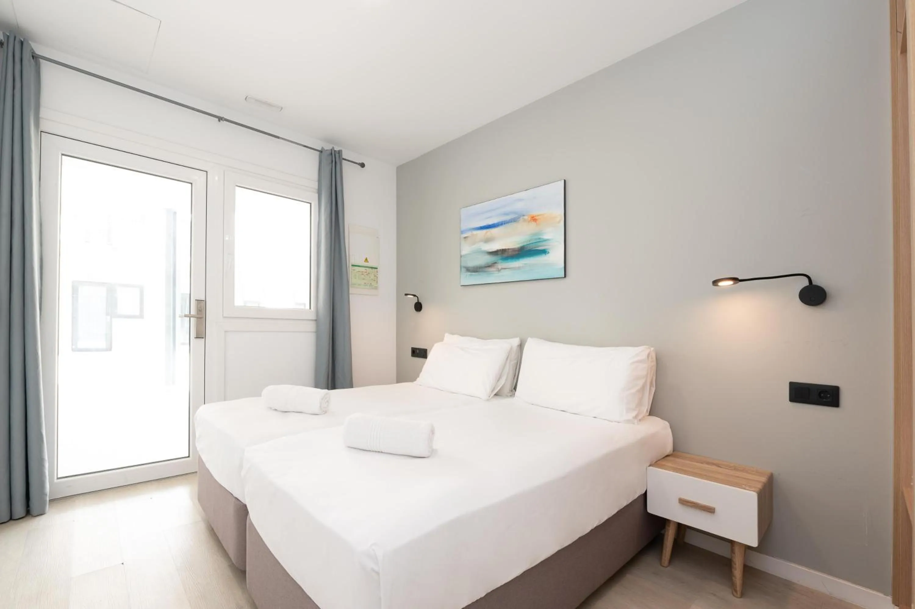 Photo of the whole room, Bed in BARRANCO Chic! Apartments by ALEGRIA