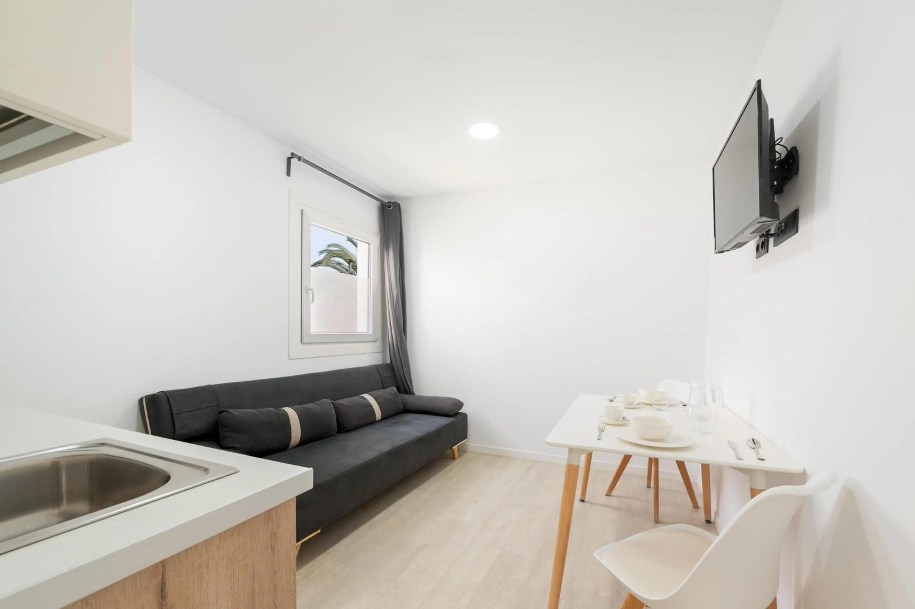 Photo of the whole room in BARRANCO Chic! Apartments by ALEGRIA