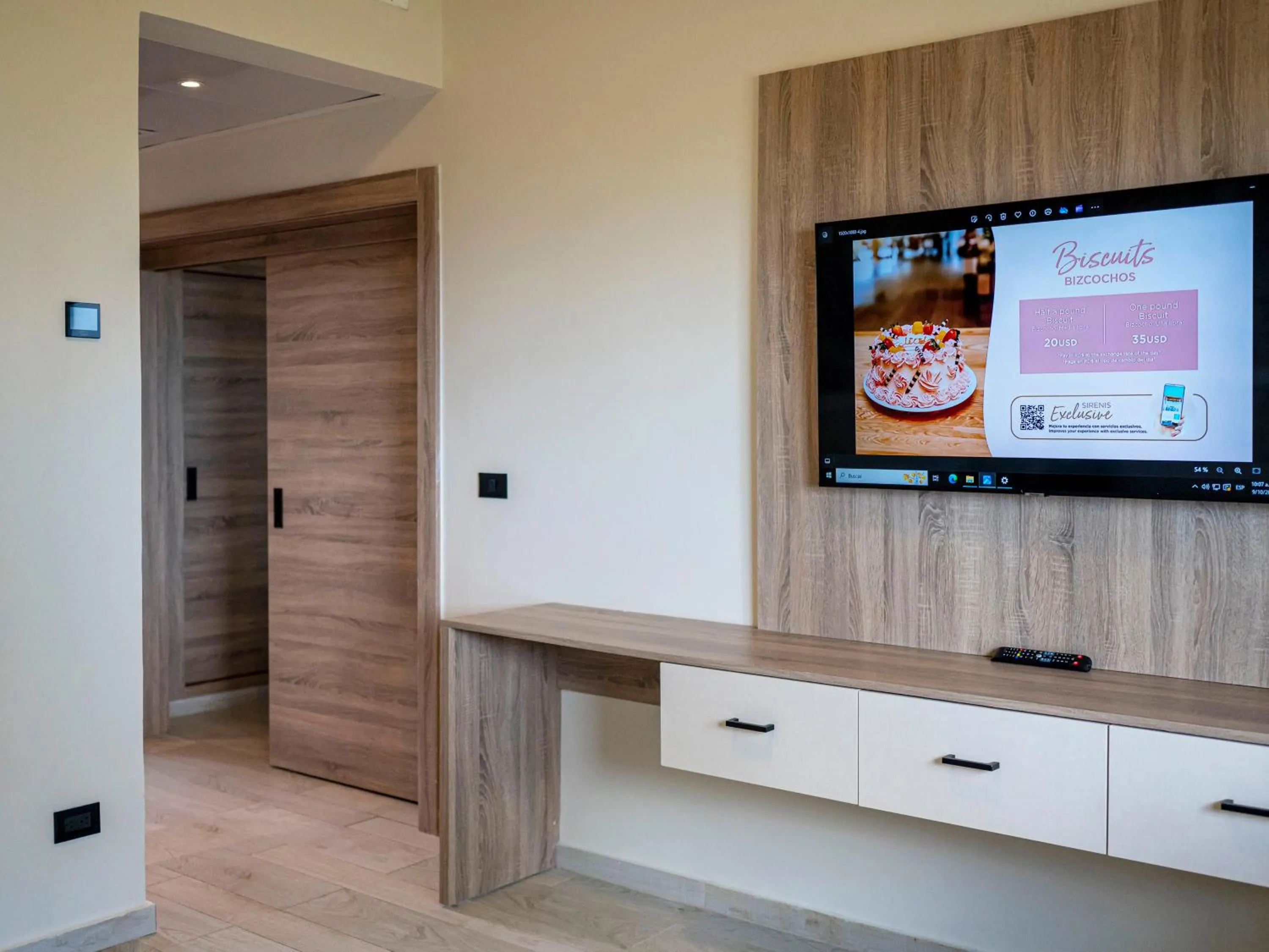 Communal lounge/ TV room in Grand Sirenis Punta Cana Resort & Aquagames - All Inclusive