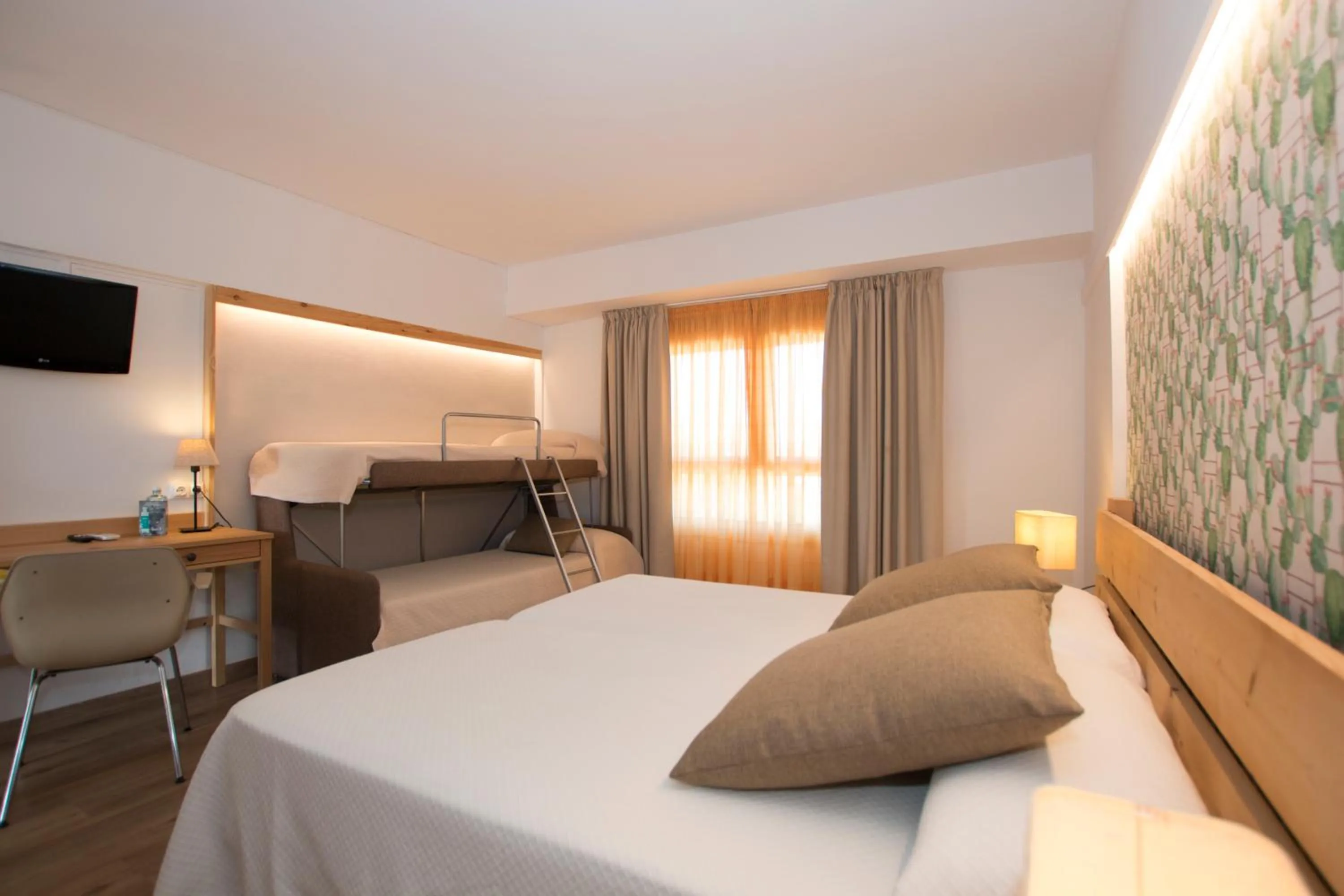 Photo of the whole room, Bed in Hotel Yola