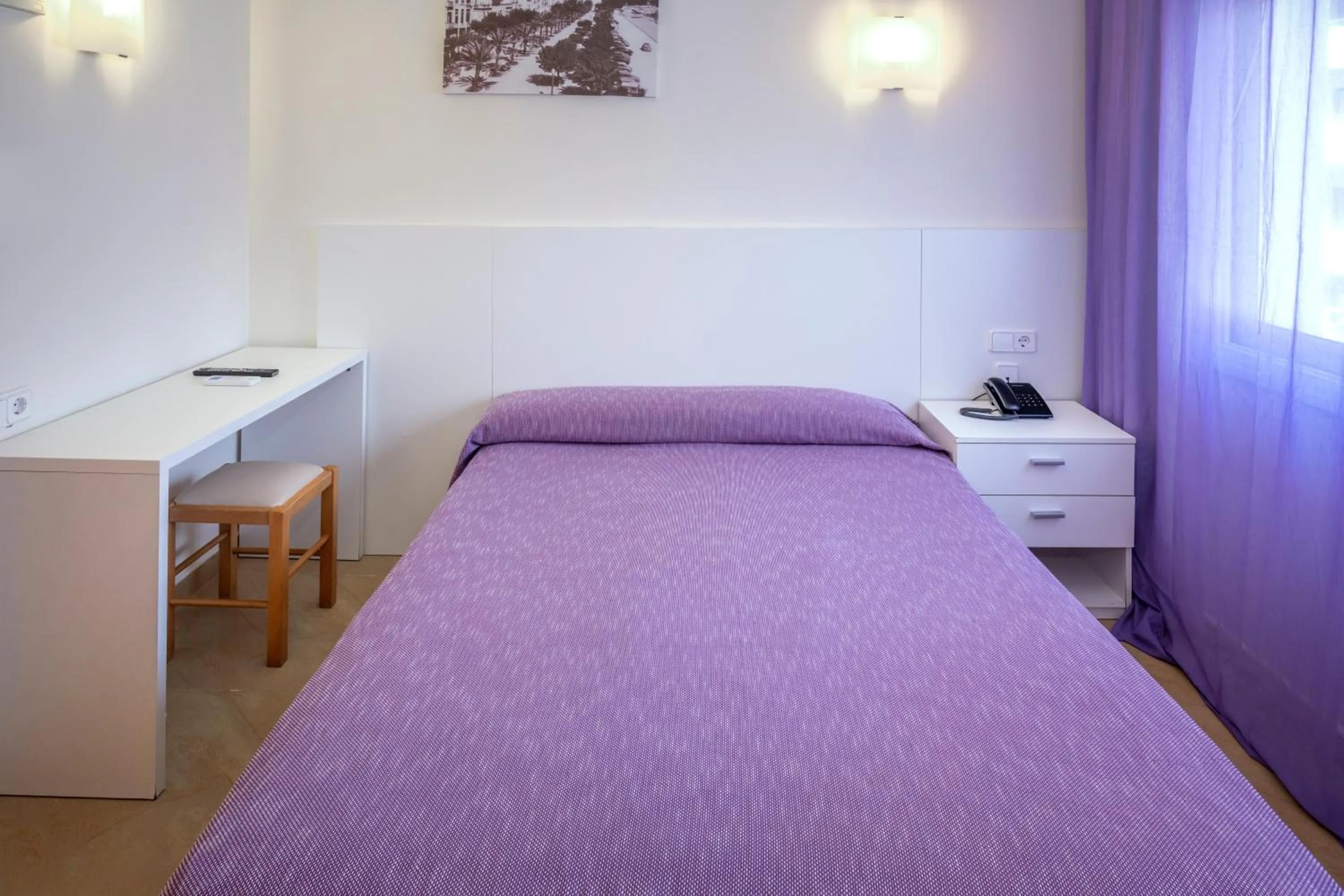 Photo of the whole room in Moremar Hotel