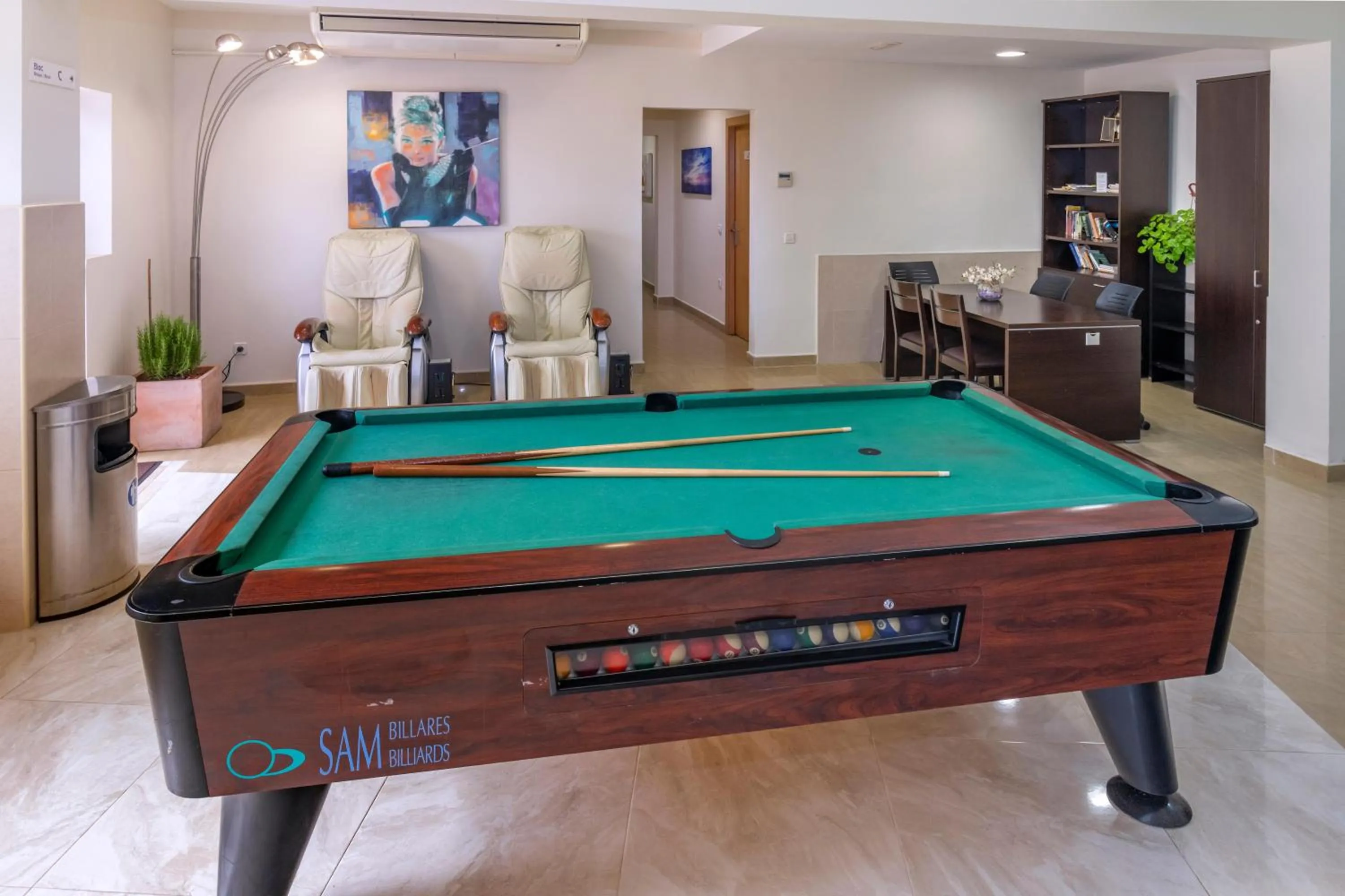 Activities, Billiards in Moremar Hotel