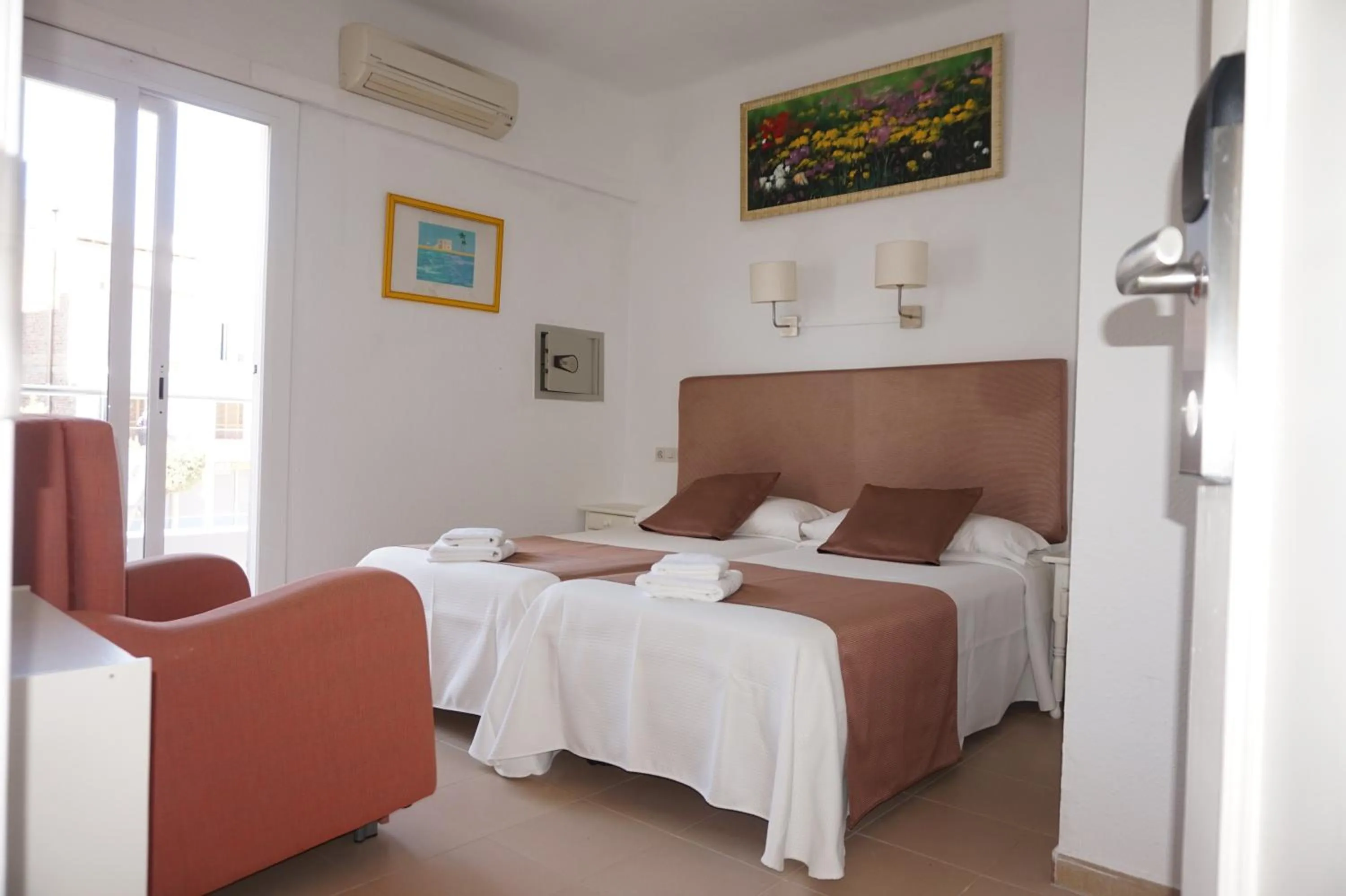 Other, Bed in Hotel Hermes