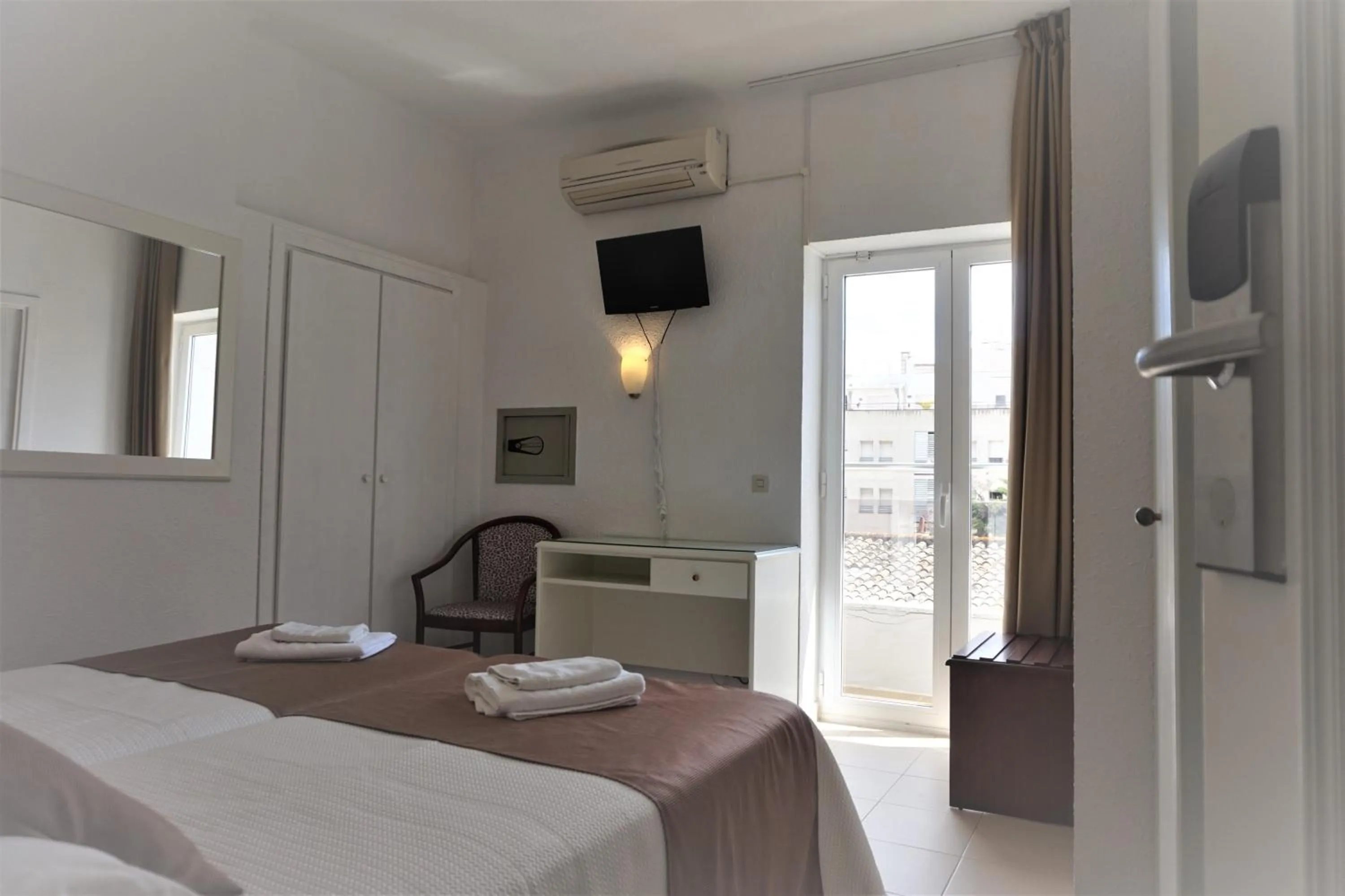 Other, Bed in Hotel Hermes